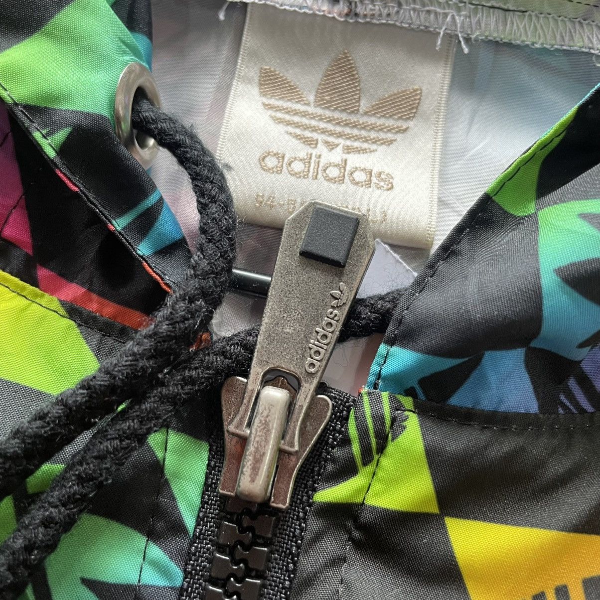 Adidas Track Light Jacket Adidas Vintage Size US L / EU 52-54 / 3 - 5 Thumbnail