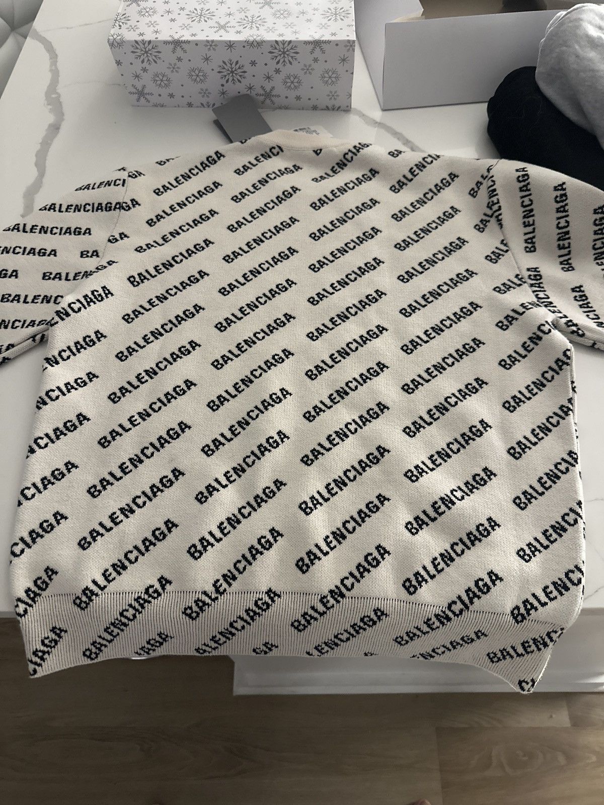 Balenciaga Crewneck cotton mini logo all over knit Size US S / EU 44-46 / 1 - 4 Thumbnail