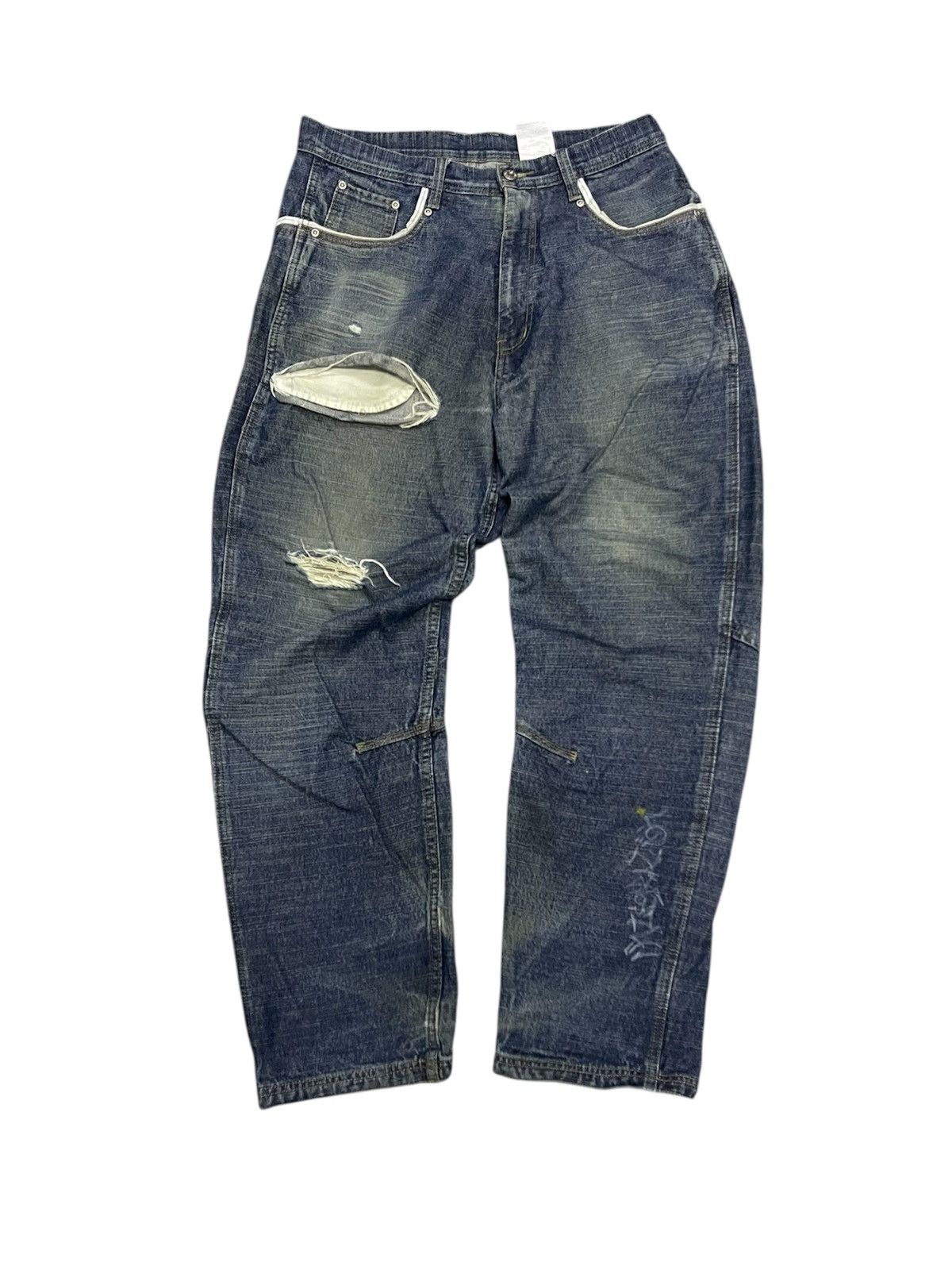 MasterPiece 2000s MASTERPIECE JAPAN BAGGY WASHABLE DISTRESSED JEANS Size US 32 / EU 48 - 2 Thumbnail