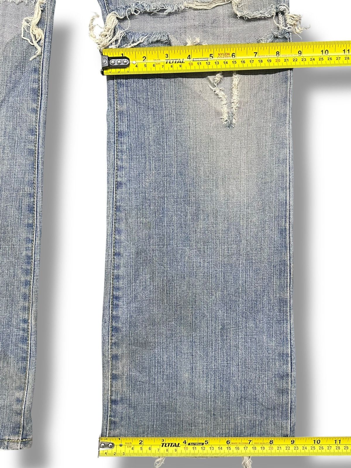 Uniqlo Uniqlo Distressed Japan Denim Straight Leg Jeans Faded Wash Size US 33 - 19 Thumbnail