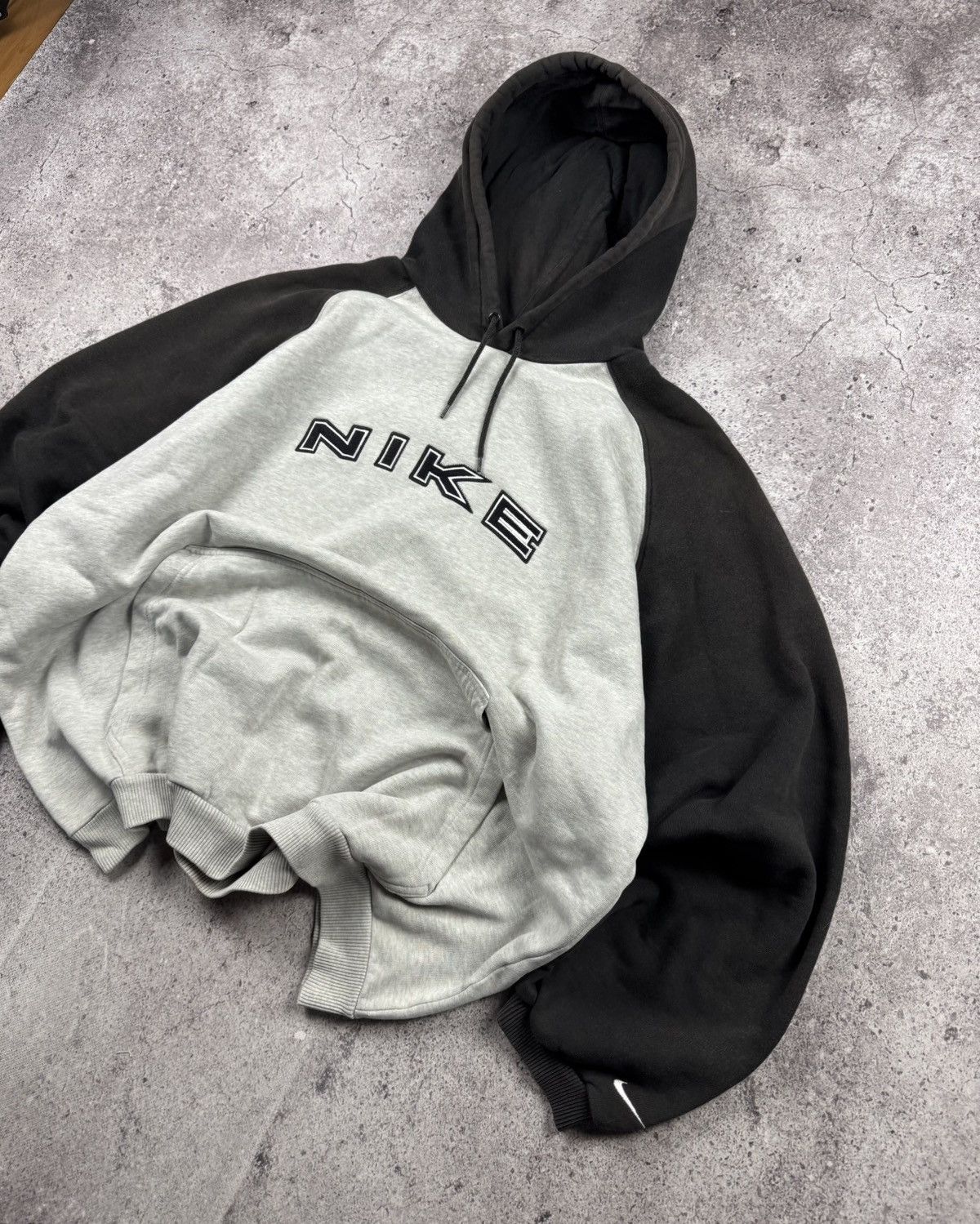 Nike NIKE VINTAGE CENTER LOGO OVERSIZE BOXY HOODIE FADED Size US XL / EU 56 / 4 - 3 Thumbnail