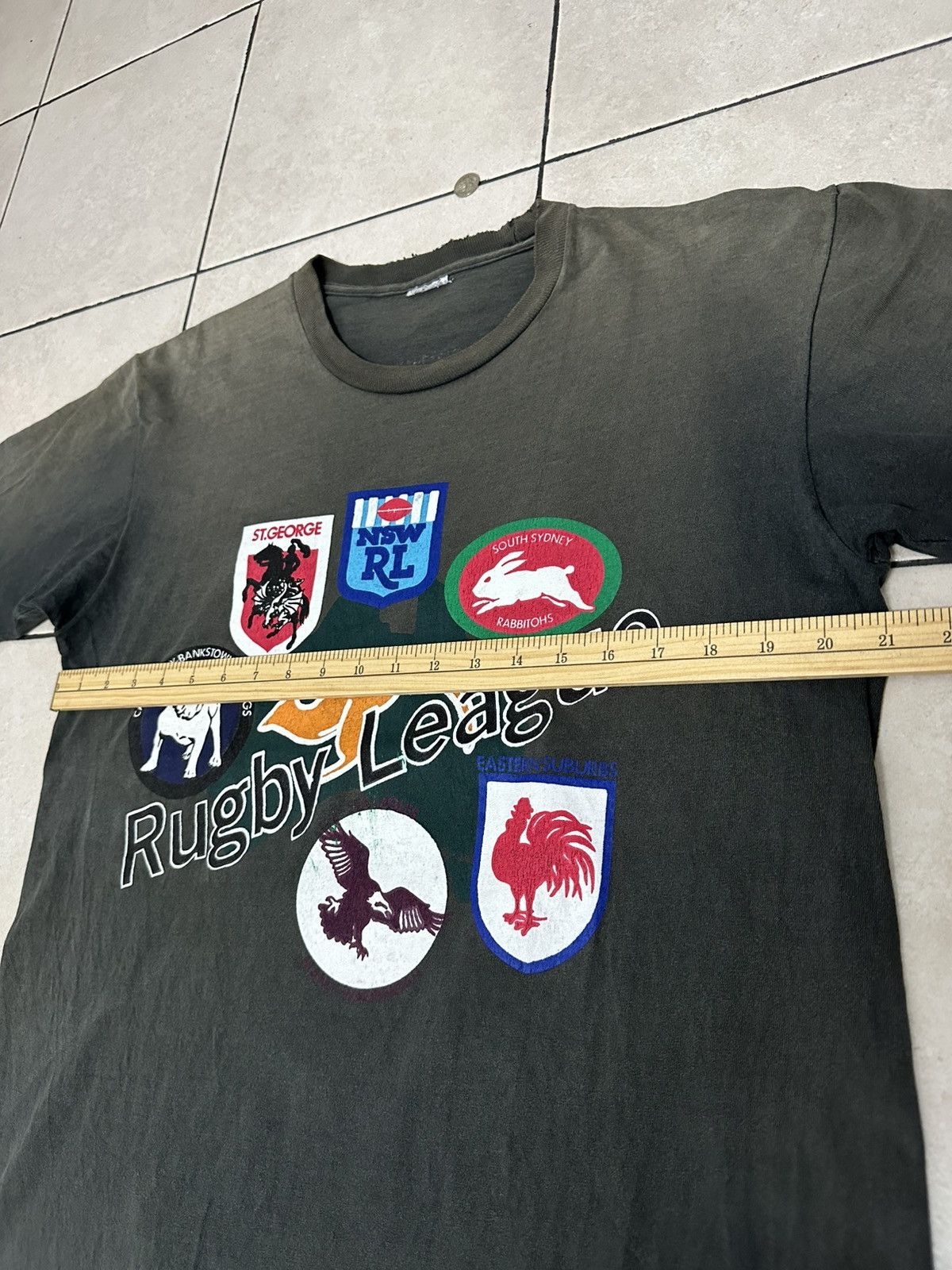 Anvil Vintage Team Rugby League Thrashed Sunfaded Tshirt Size US L / EU 52-54 / 3 - 3 Thumbnail