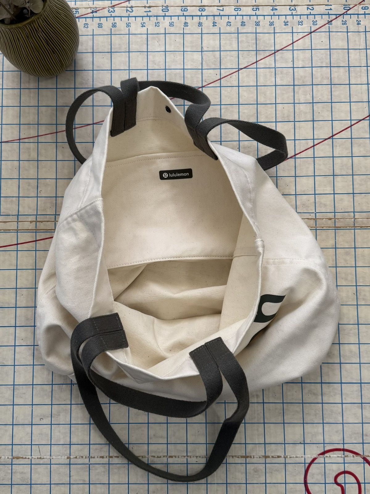 Lululemon Lululemon Spell Out Tote Bag Grey Handles OSFA Size ONE SIZE - 8 Thumbnail