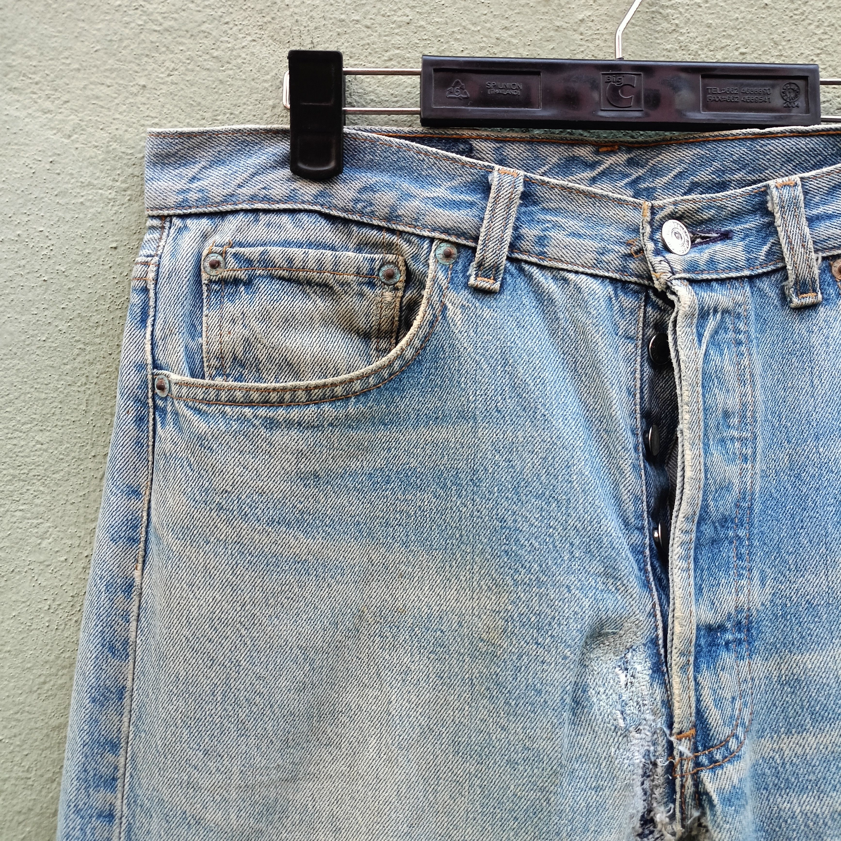 Levi's Vintage Clothing Levi's 501 Distressed jeans Vintage Usa Size US 33 - 8 Thumbnail