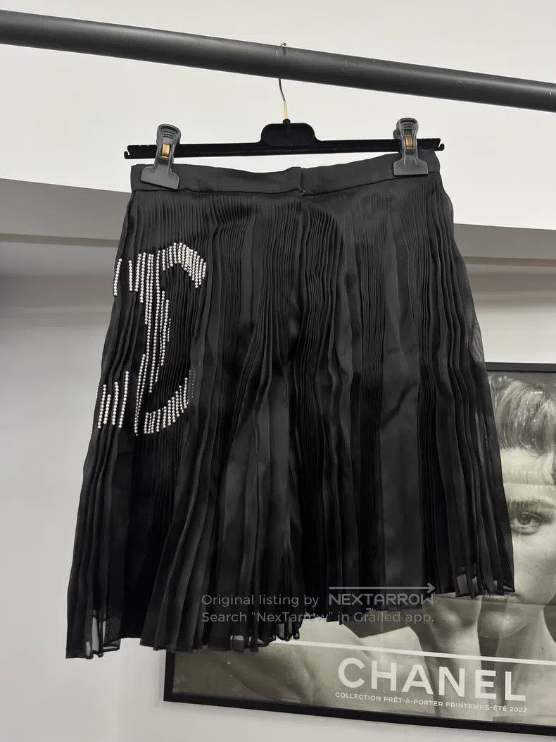 Chanel Chanel Pearl double C pleated skirt Size 24" / US 00 / IT 34 - 3 Thumbnail