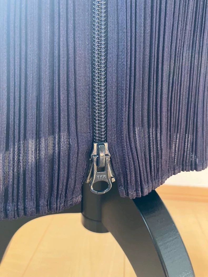 Issey Miyake Issey Miyake size:2 Purple pleated skirt Size 22" - 5 Thumbnail