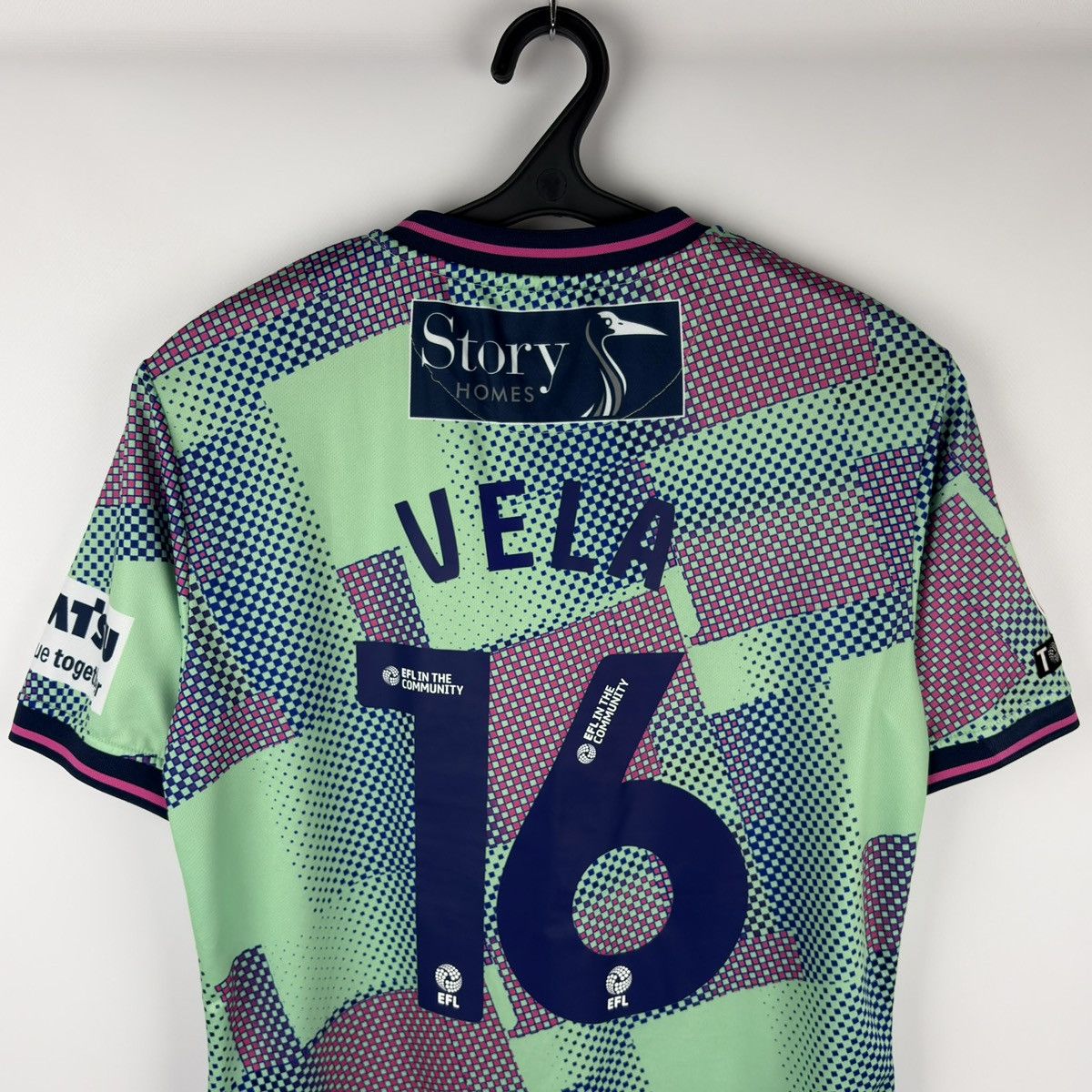 Umbro Umbro Carlisle United 24/25 Vela #16 Football Soccer Jersey Size US M / EU 48-50 / 2 - 12 Thumbnail