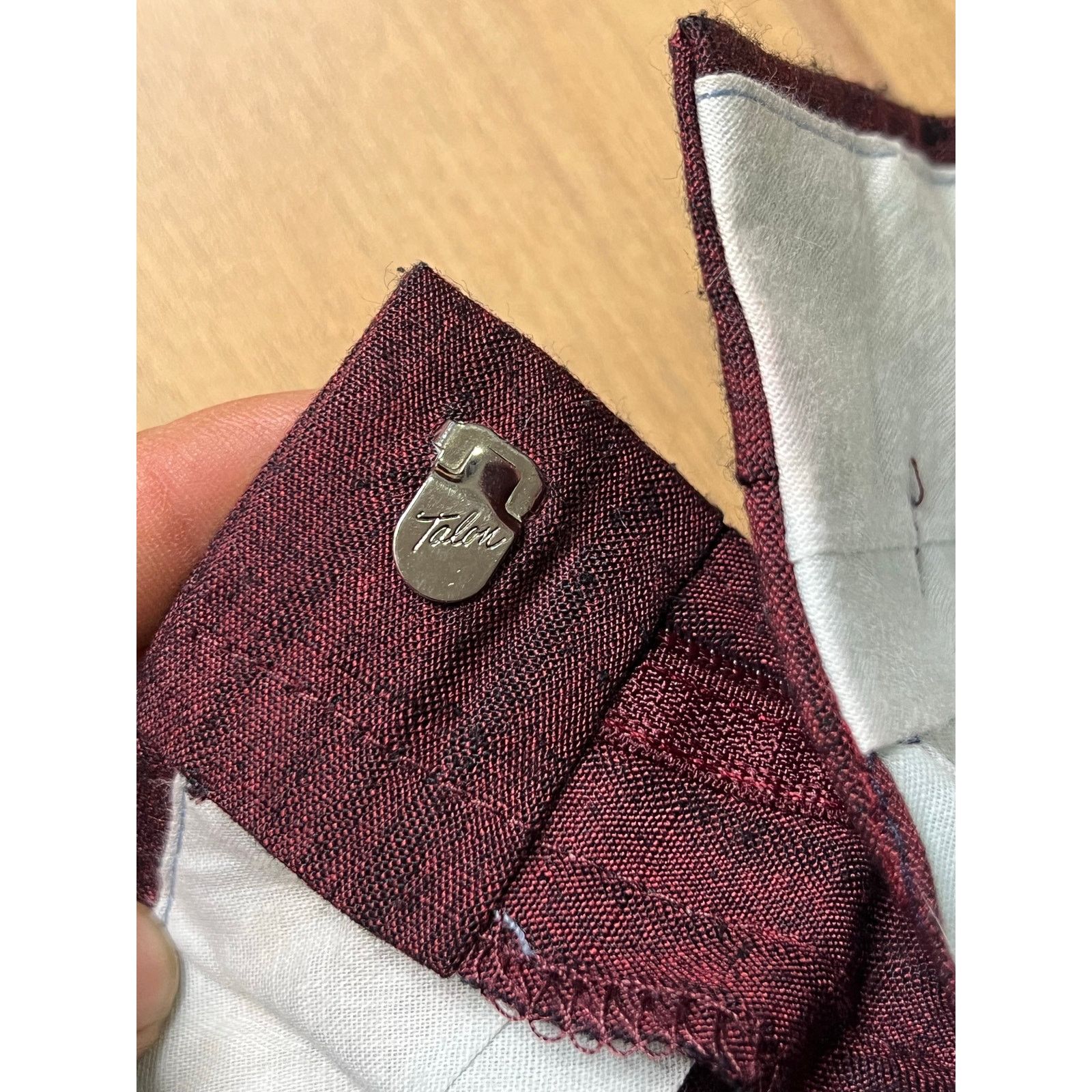 Vintage Vintage 1970s Burgundy Slub Trousers Talon USA Sz 35x31 Size US 35 - 4 Thumbnail