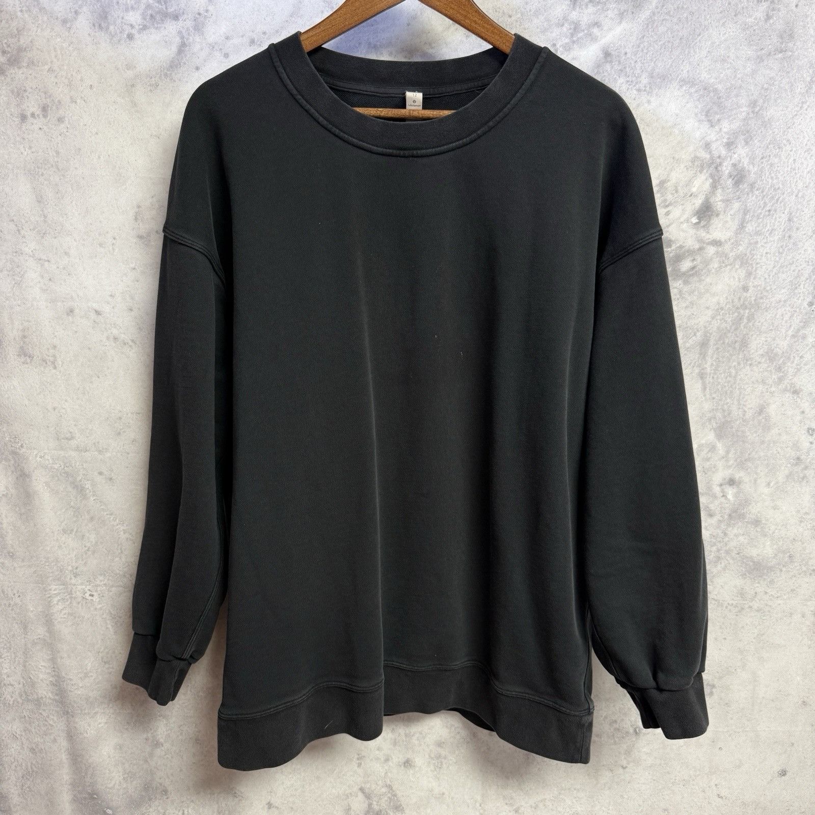 Lululemon Lululemon Sweatshirt Womens Black Crew Neck Workout Gym Size XL / US 12-14 / IT 48-50 - 1 Thumbnail