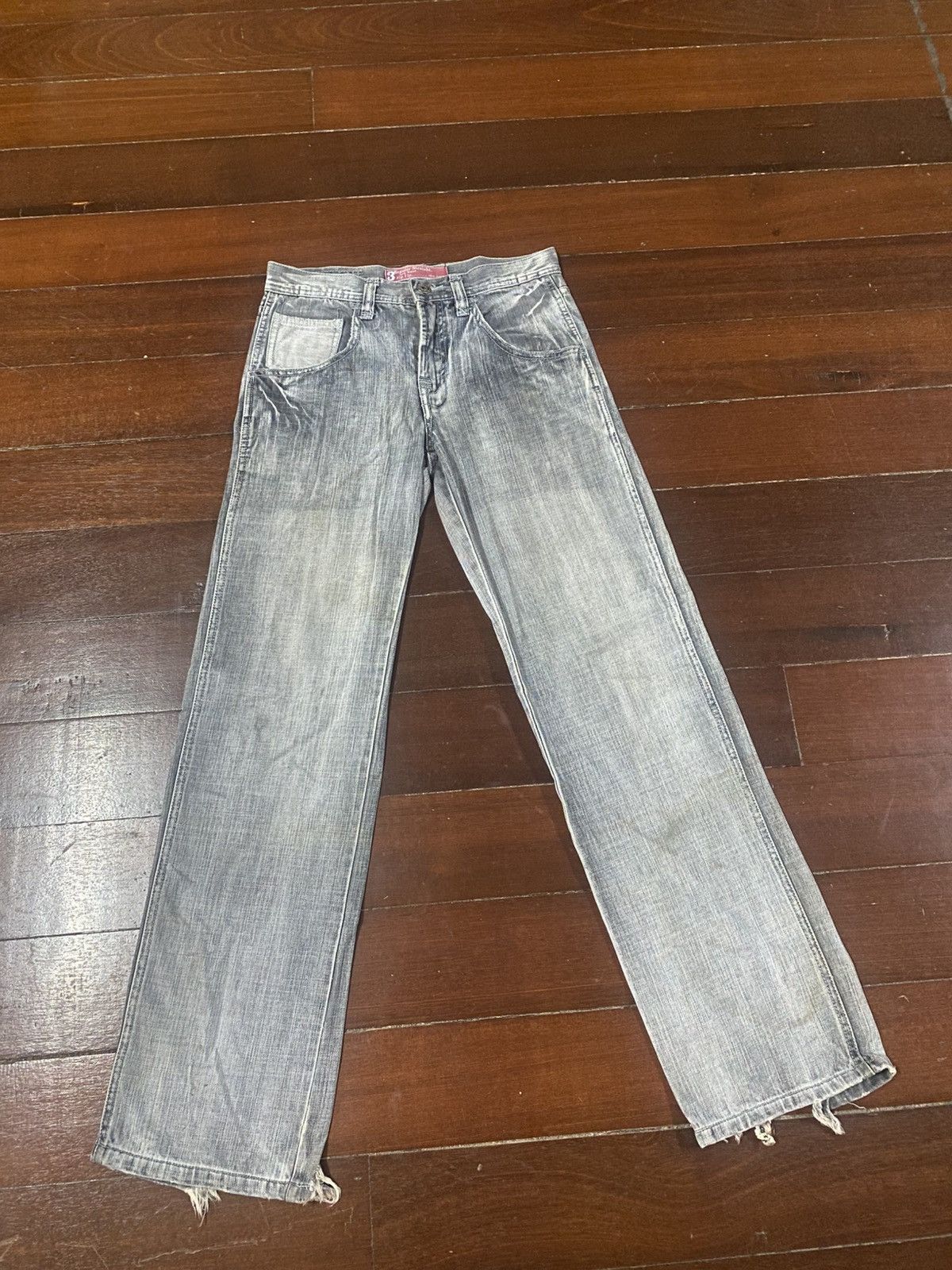 If Six Was Nine Flare Jeans netmen Clawmark Distress Faded Denim