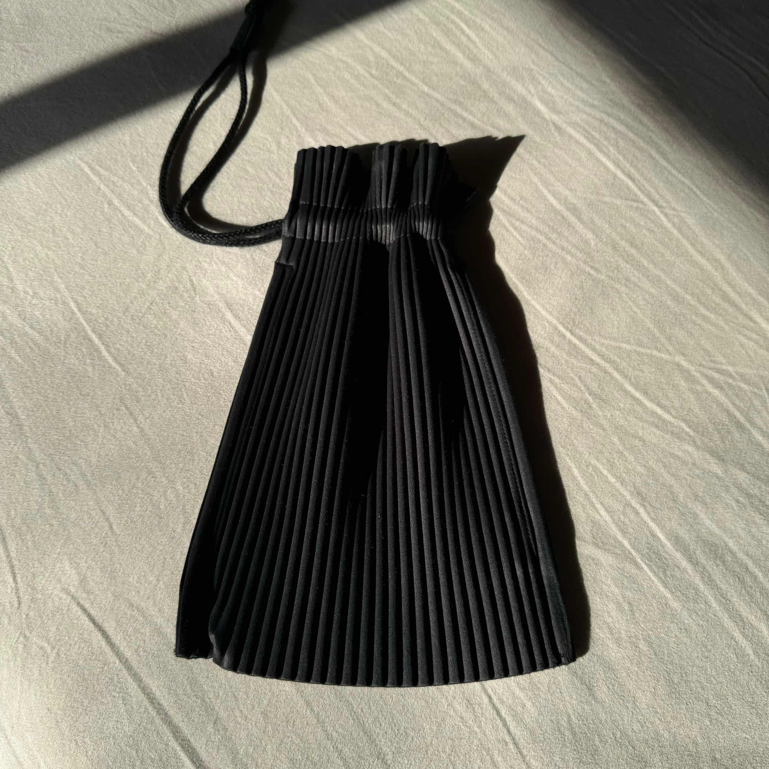 Homme Plisse Issey Miyake Homme Plisse Pleated drawstring bag Size ONE SIZE - 2 Thumbnail