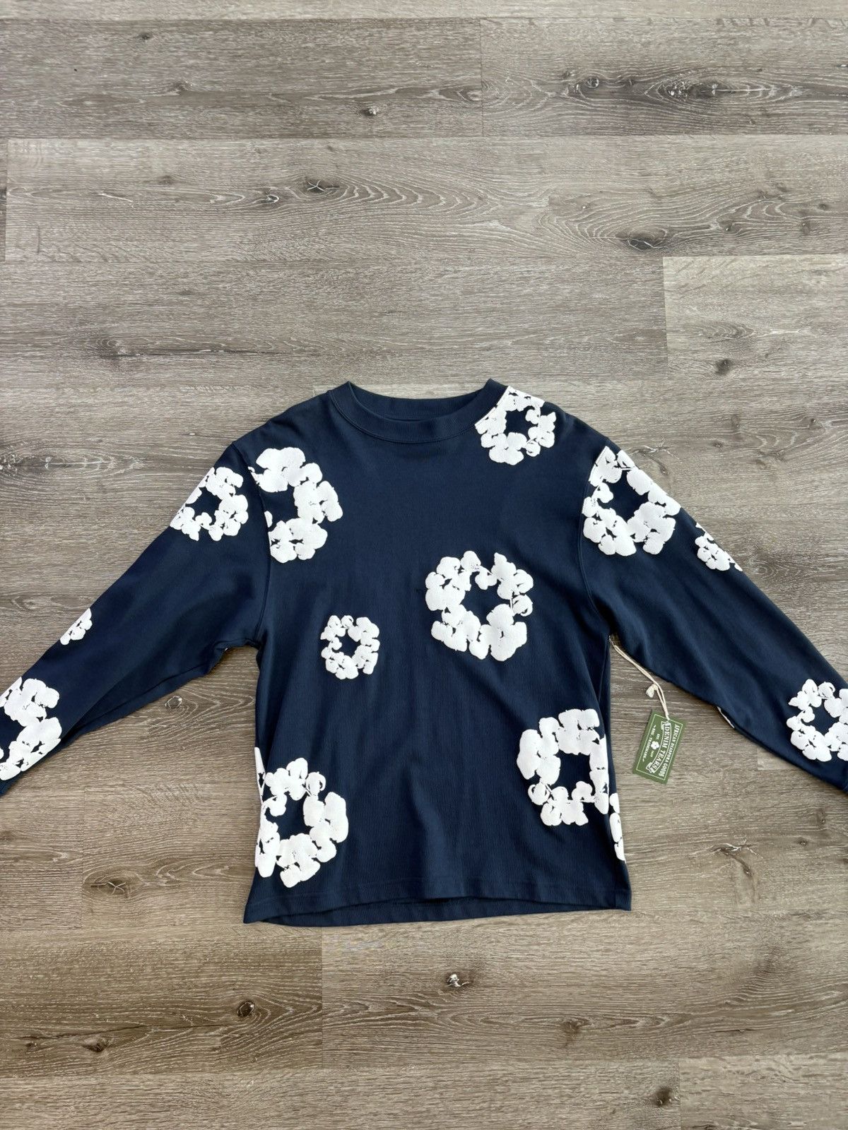 DENIM TEARS Denim Tears Long Sleeve “Cotton Wreath” T-Shirt (NAVY