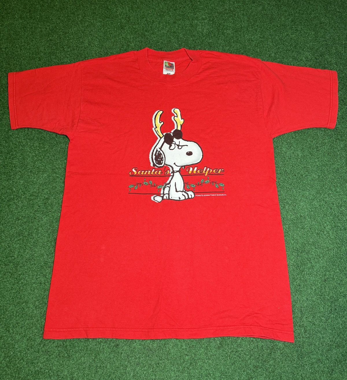Peanuts × Vintage Vintage 90s Snoopy Peanuts Santa’s Helper Christmas T Shirt Size US L / EU 52-54 / 3 - 1 Thumbnail