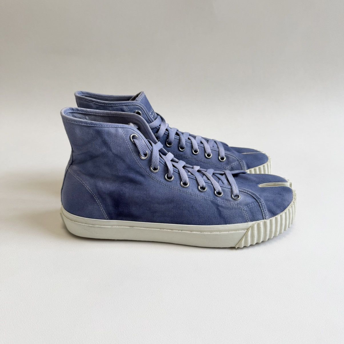 Maison Margiela Sample Blue Tie Dye Canvas Tabi Sneakers Size US 11 / EU 44 - 20 Thumbnail
