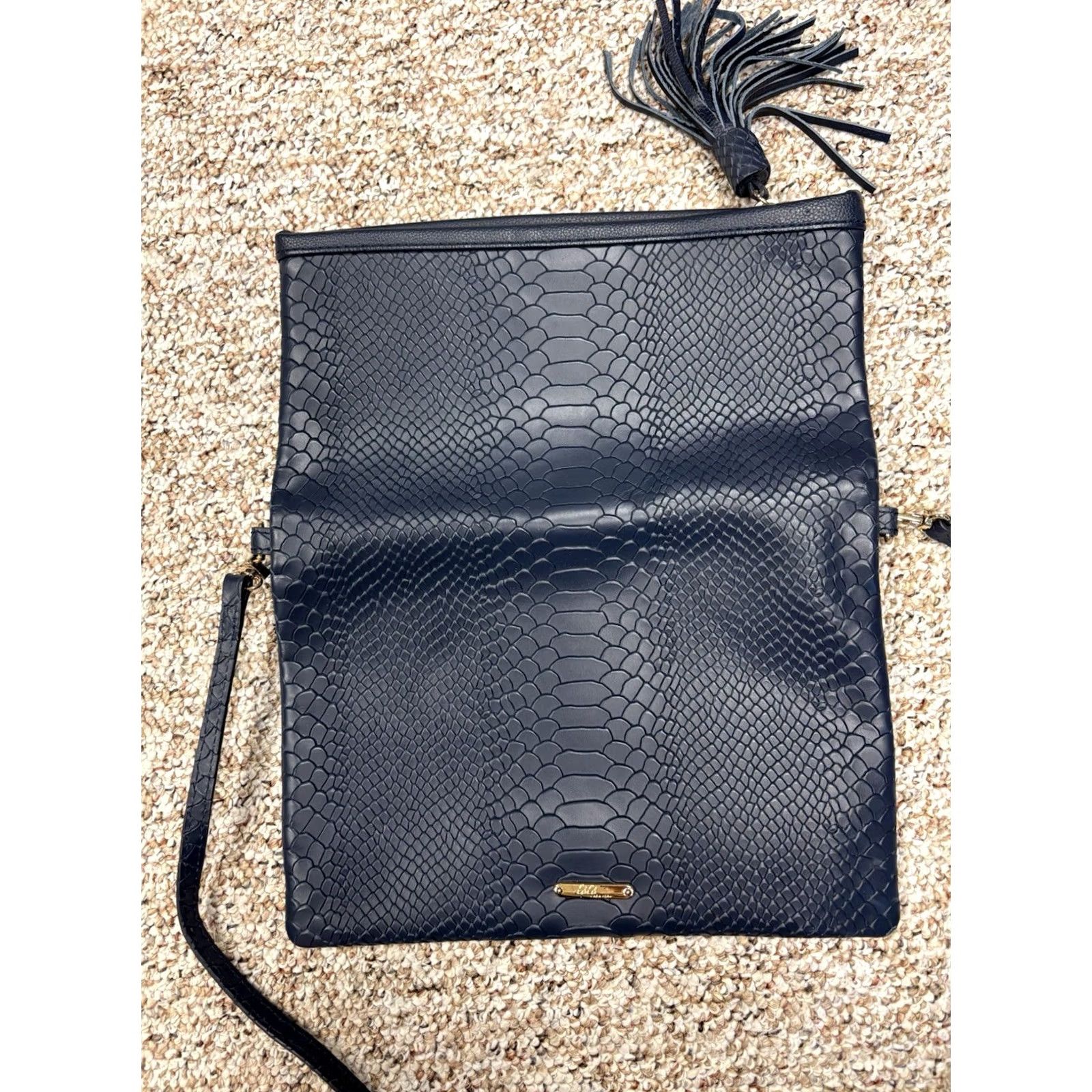 Vintage Gigi New York Navy Blue Leather Snake Alligator Scale Tassel Zipper Clutch Purse Bag Charm Cross Body Womens Medium Size ONE SIZE - 3 Thumbnail