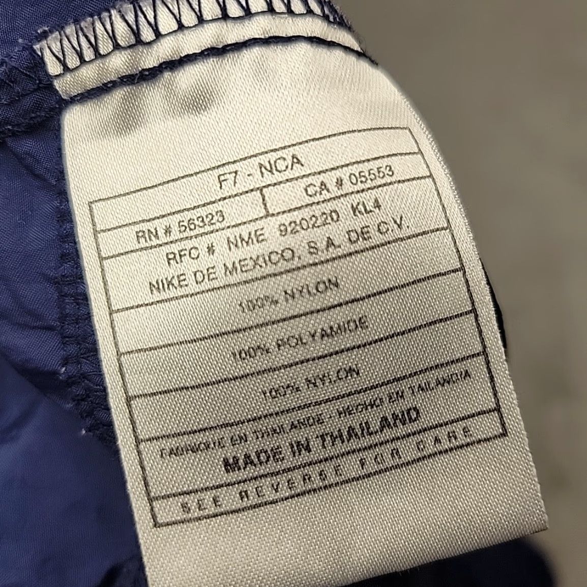Nike VINTAGE Nike Pants Mens XL Blue Track Windbreaker Baggy Y2K 90s Streetwear Nike Pants Mens XL Blue Track Windbreaker Baggy Y2K 90s Retro Streetwear Size US 36 / EU 52 - 5 Thumbnail