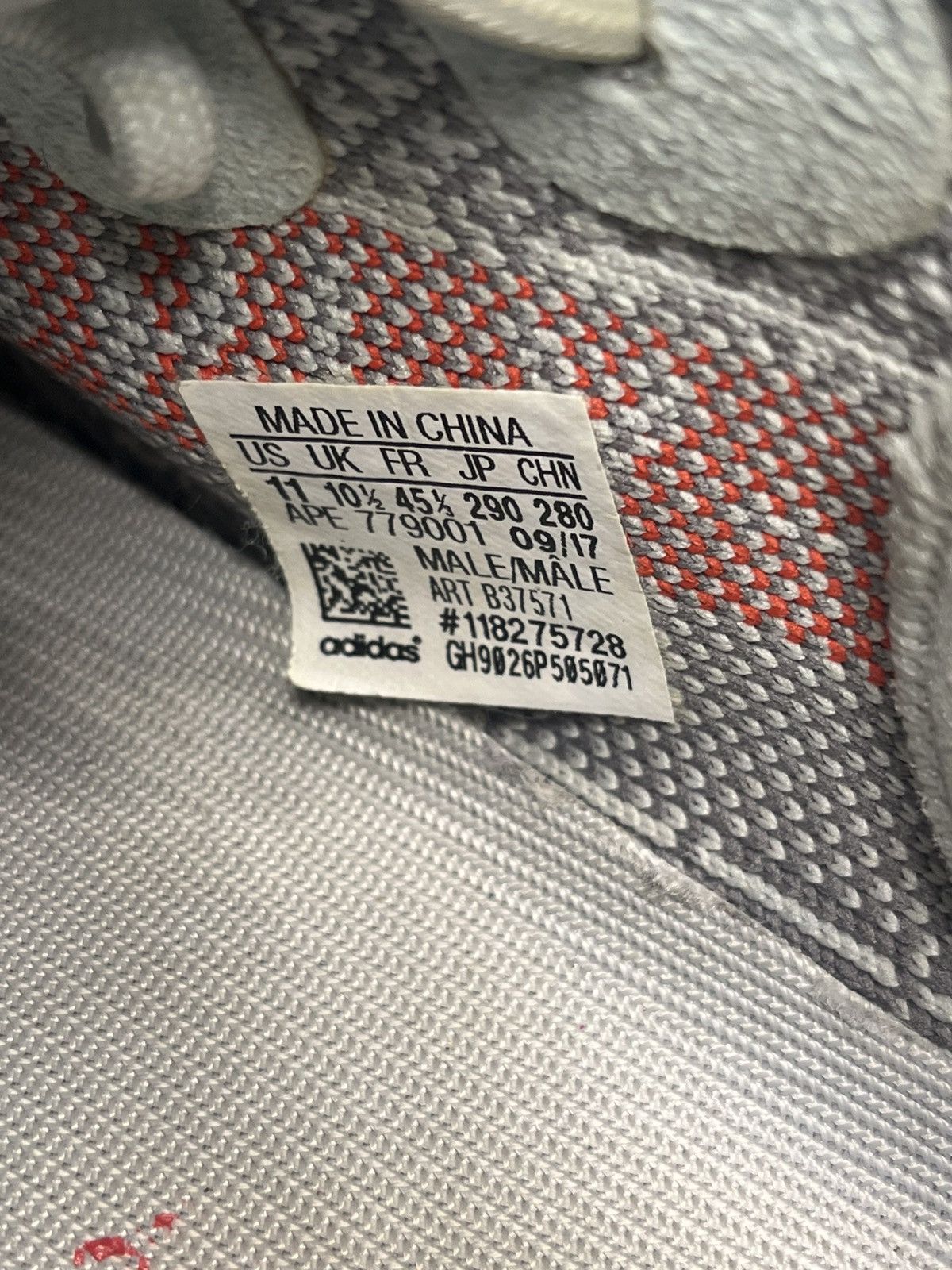 Adidas Adidas Yeezy Boost 350 V2 Size US 11 / EU 44 - 7 Thumbnail