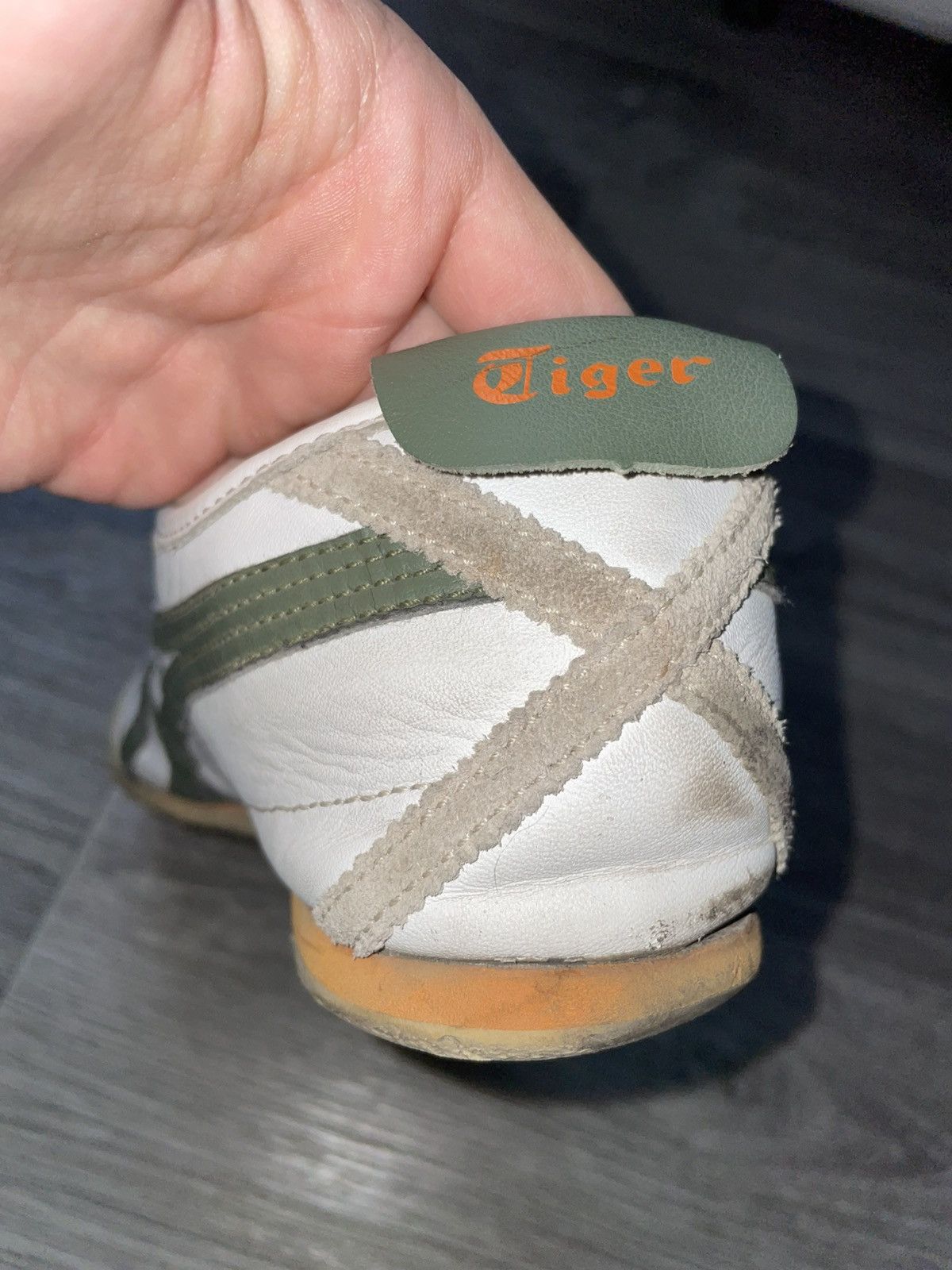 Asics Vintage Asics Onitsuka Tiger Low-top Sneakers Rare Size US 11 / EU 44 - 18 Thumbnail