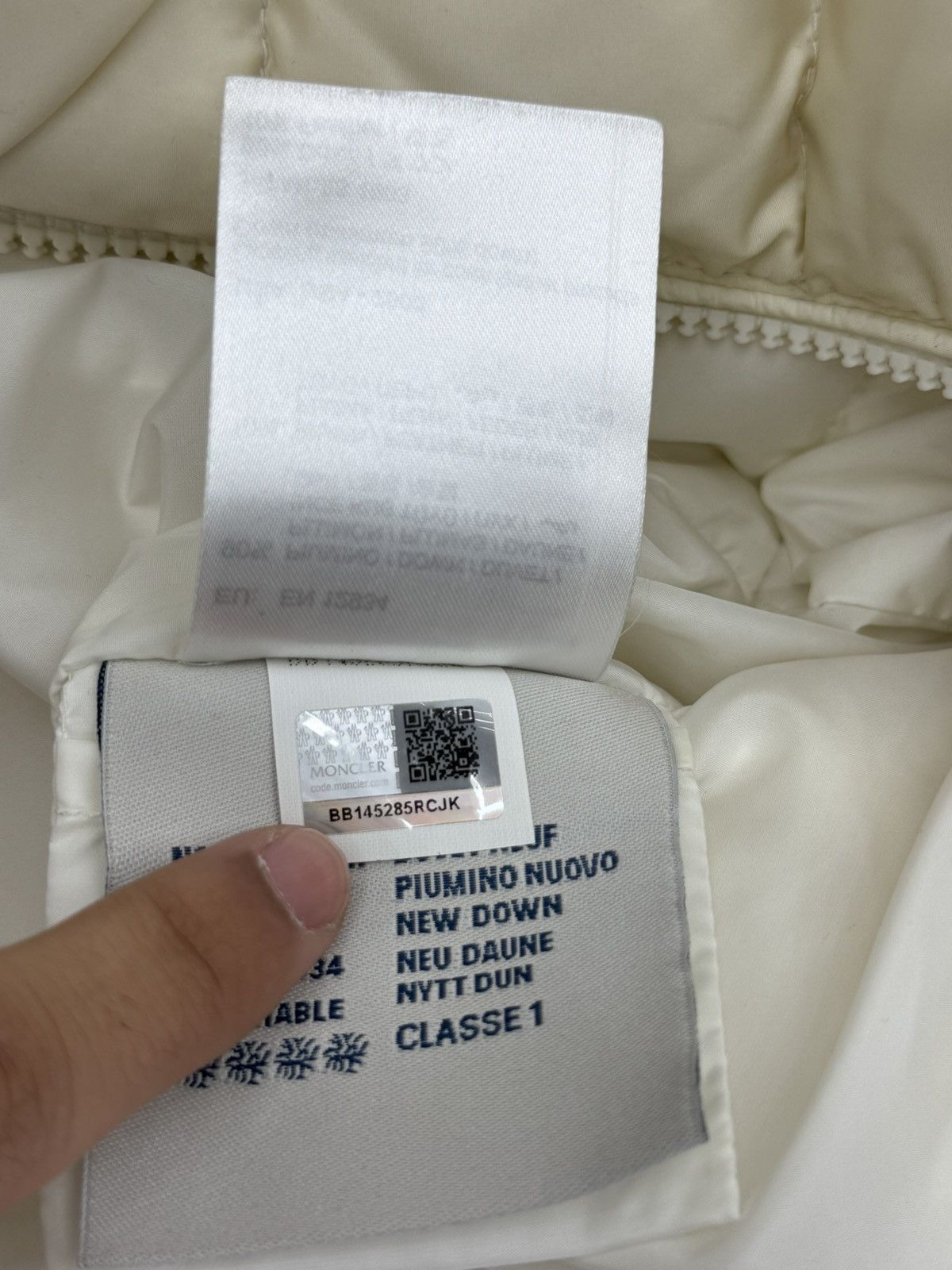 Moncler whitish beige moncler coat Size US S / EU 44-46 / 1 - 15 Thumbnail