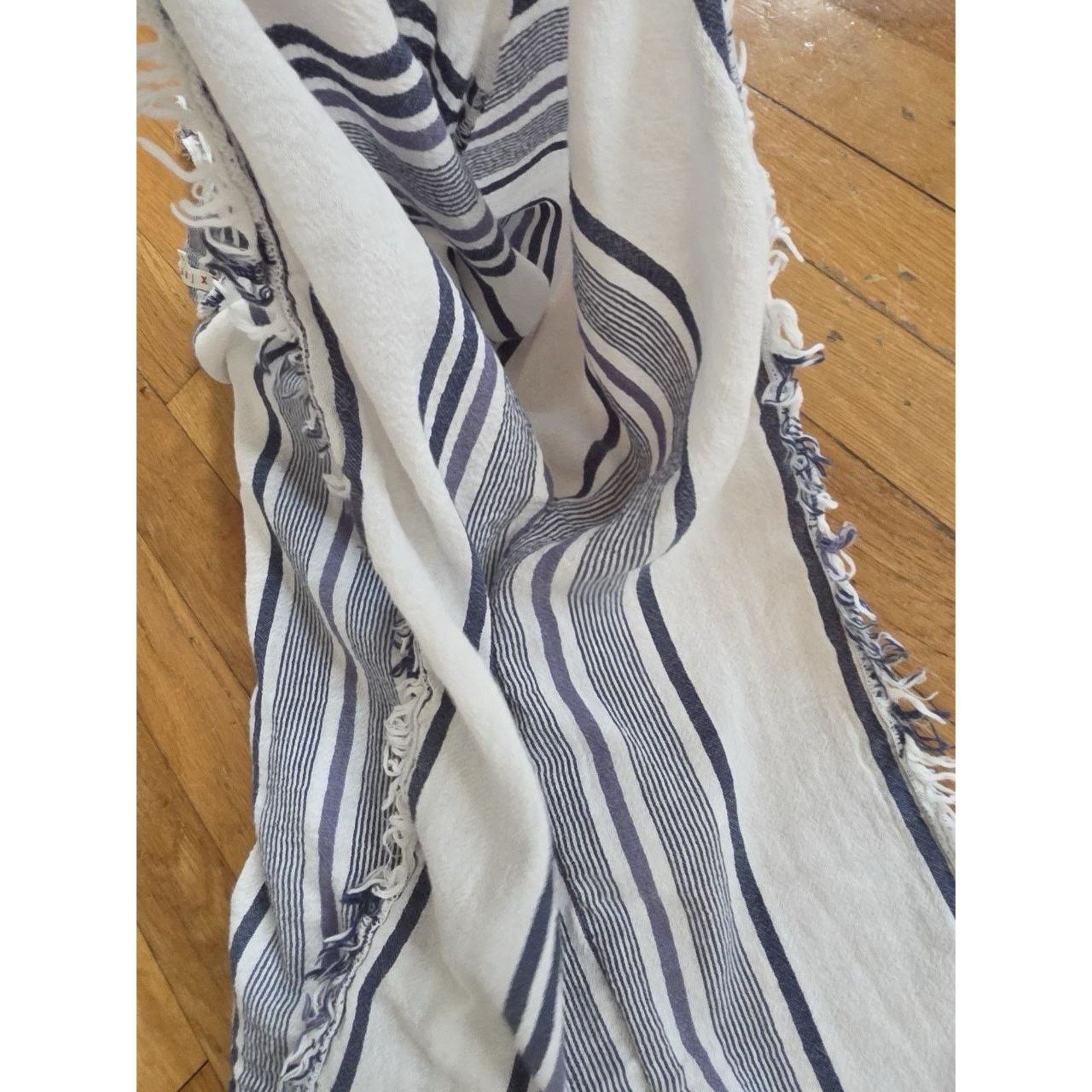 Xirena Xirena Boho Poncho Cotton Small A001827 Size ONE SIZE - 9 Thumbnail