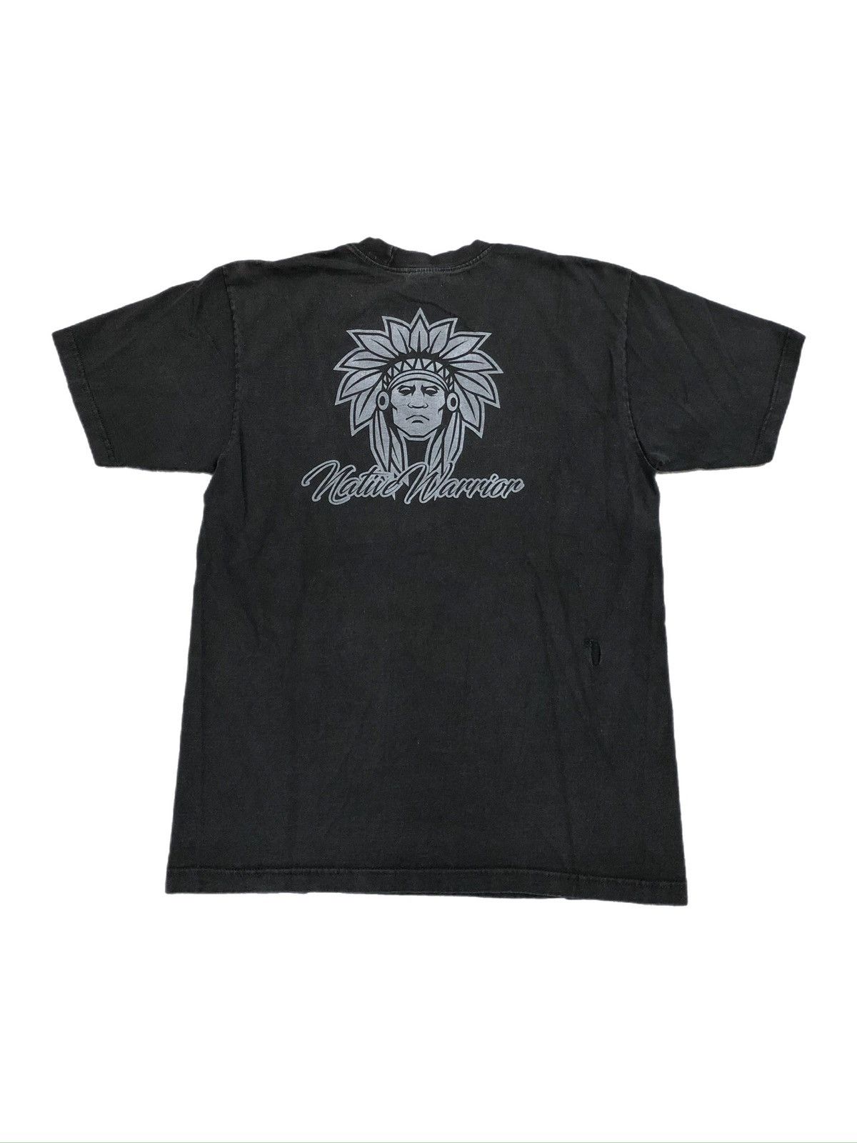 Vintage Y2K Native American Warrior Tee Size US L / EU 52-54 / 3 - 2 Thumbnail