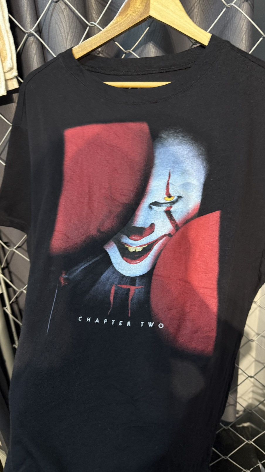 Vintage IT CHAPTER TWO PENNYWISE HORROR MOVIE TSHIRT Size US XL / EU 56 / 4 - 2 Thumbnail