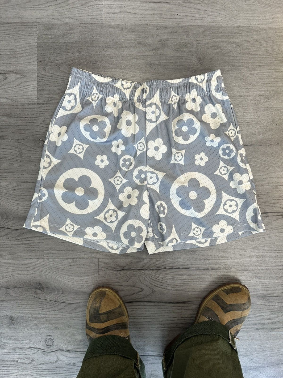 Bravest Studios Bravest Studios Shorts Flower Grey Size US 36 / EU 52 - 1 Thumbnail