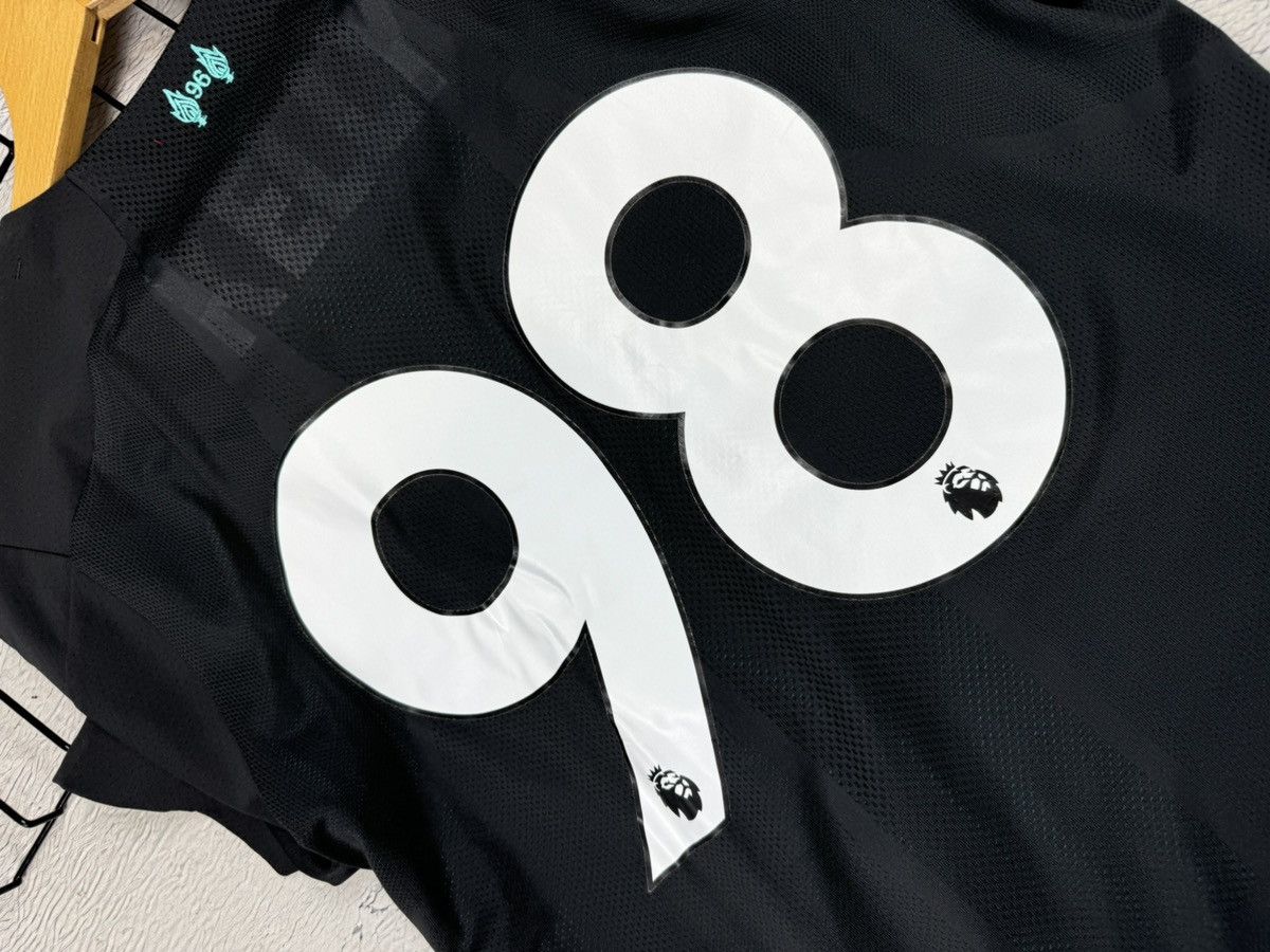 New Balance × Vintage Vintage Liverpool 2019/20 Third New Balance Jersey Blokcore Size US M / EU 48-50 / 2 - 10 Thumbnail