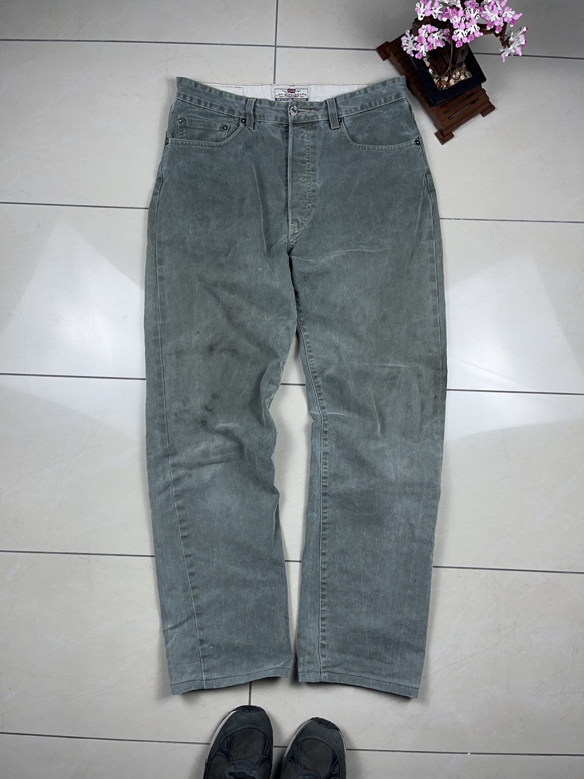 Levi's Vintage Clothing × Vintage ➕ 90s Vintage distressed Levi’s black tab washed olive green Size US 32 / EU 48 - 2 Thumbnail