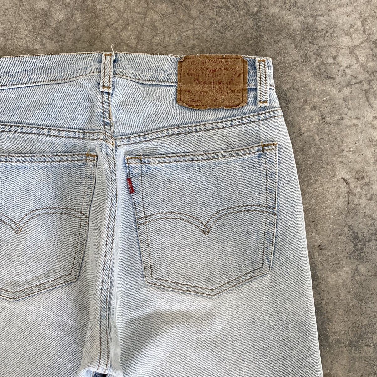 Levi's Size 29x29.5 Vintage Late 80’s Levis 501 Light Blue Jeans Size US 29 - 18 Thumbnail