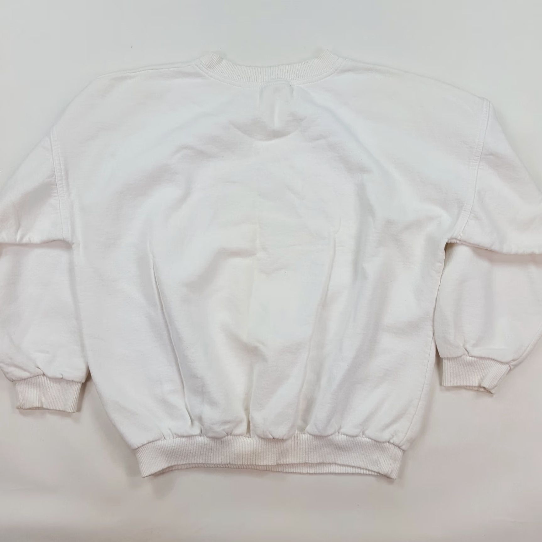 Vintage VINTAGE King Fashions Snowboard Ski Sweatshirt Crewneck White Size S 90s Canadian Rockies Snow Size US S / EU 44-46 / 1 - 7 Thumbnail
