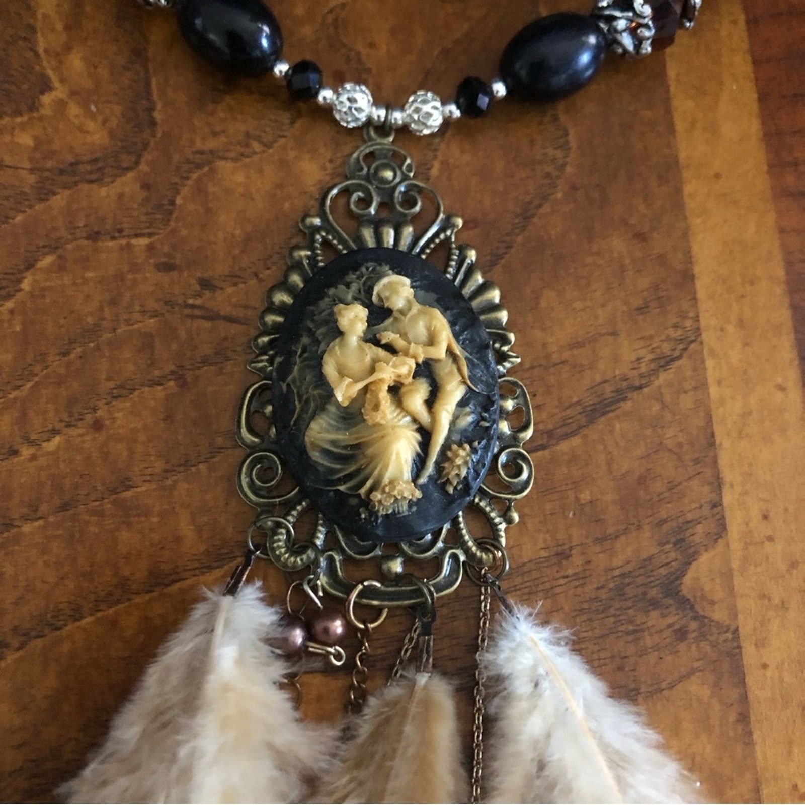 Handmade Handcrafted Victorian homestead couple cameo beaded necklace Size ONE SIZE - 7 Thumbnail