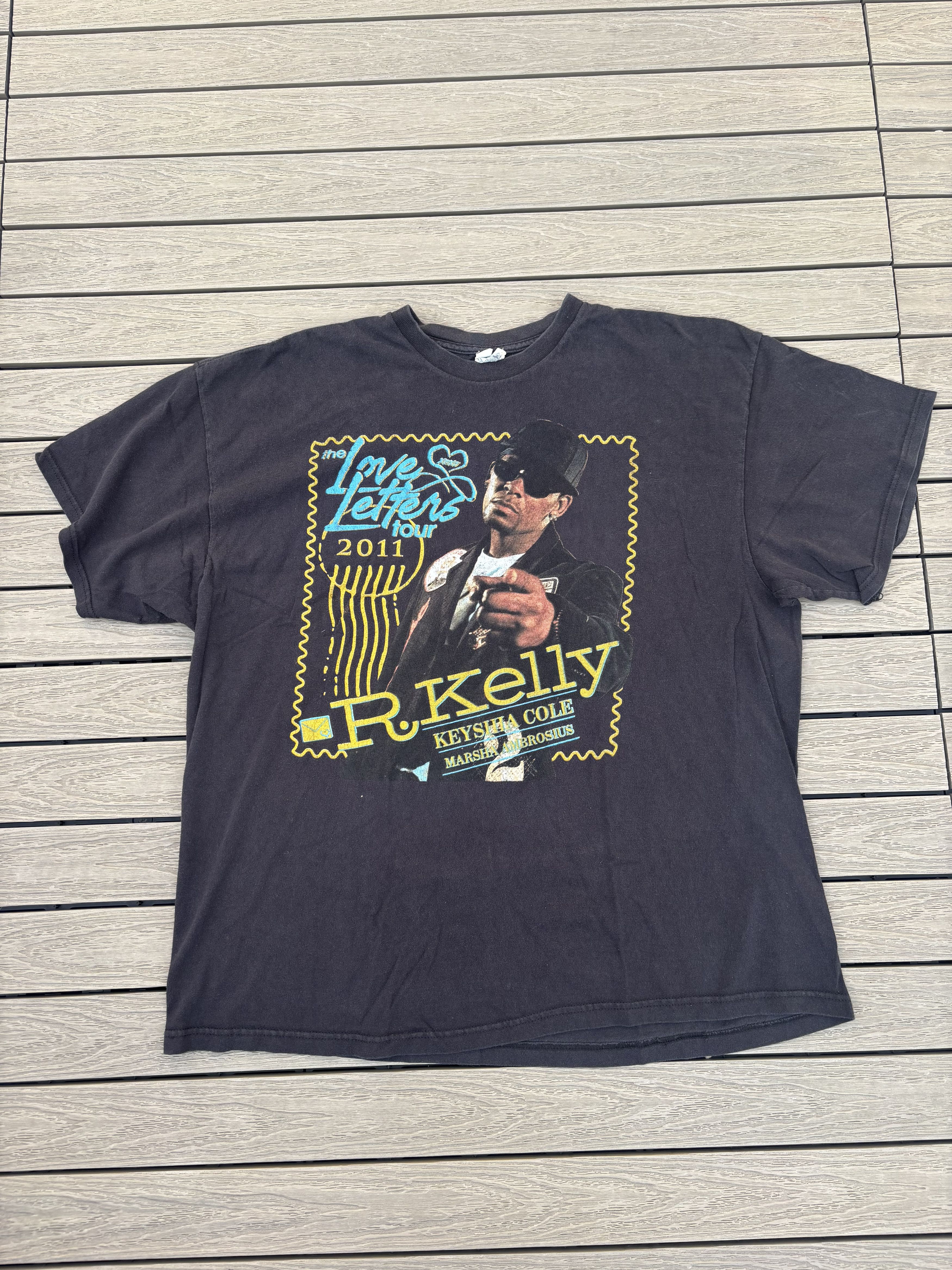 Band Tees R. Kelly Vintage 2011 'Love Letters' Tour Tee XXL Size US XXL / EU 58 / 5 - 2 Thumbnail