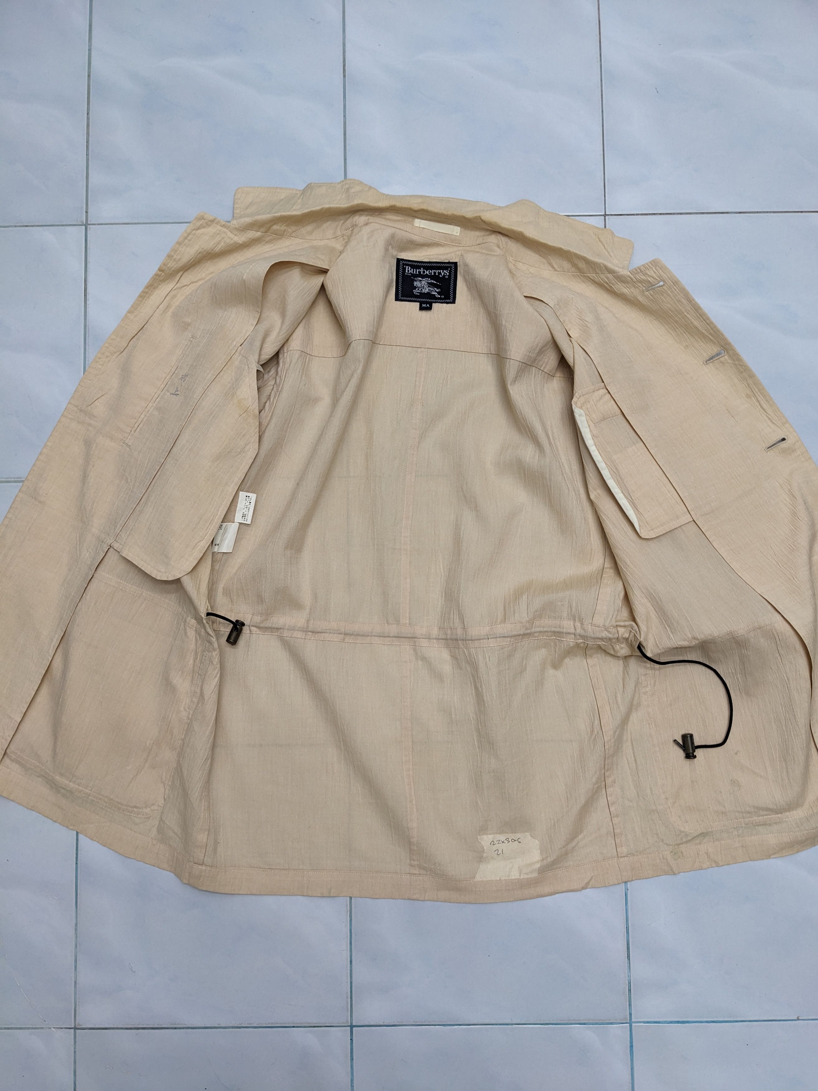 Burberry BURBERRY LIGHT JACKET Size US M / EU 48-50 / 2 - 5 Thumbnail