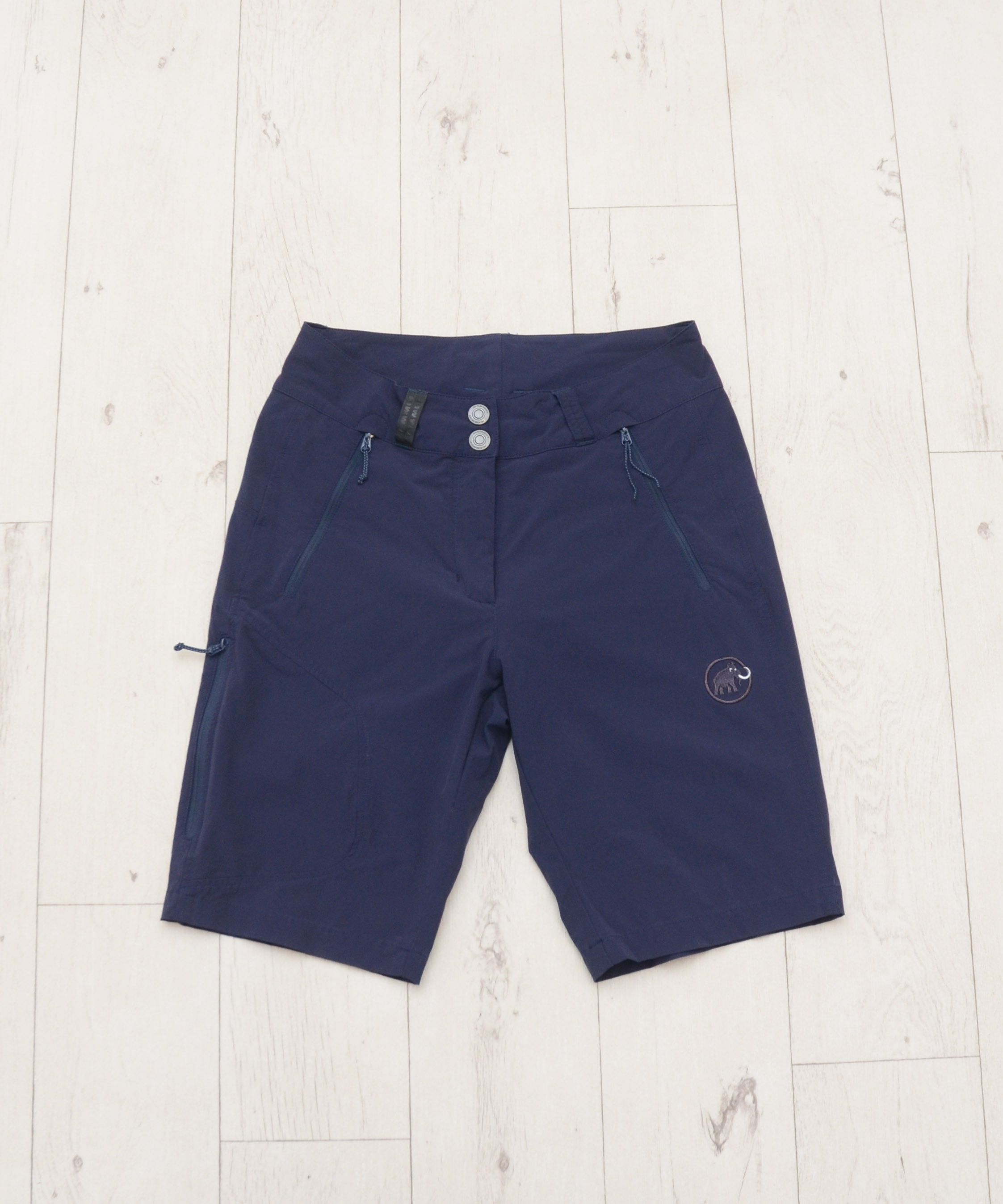Mammut Shorts Mammut Navy Outdoor Life Gorpcore size US 4 XS Size 27" / US 4 / IT 40 - 1 Thumbnail