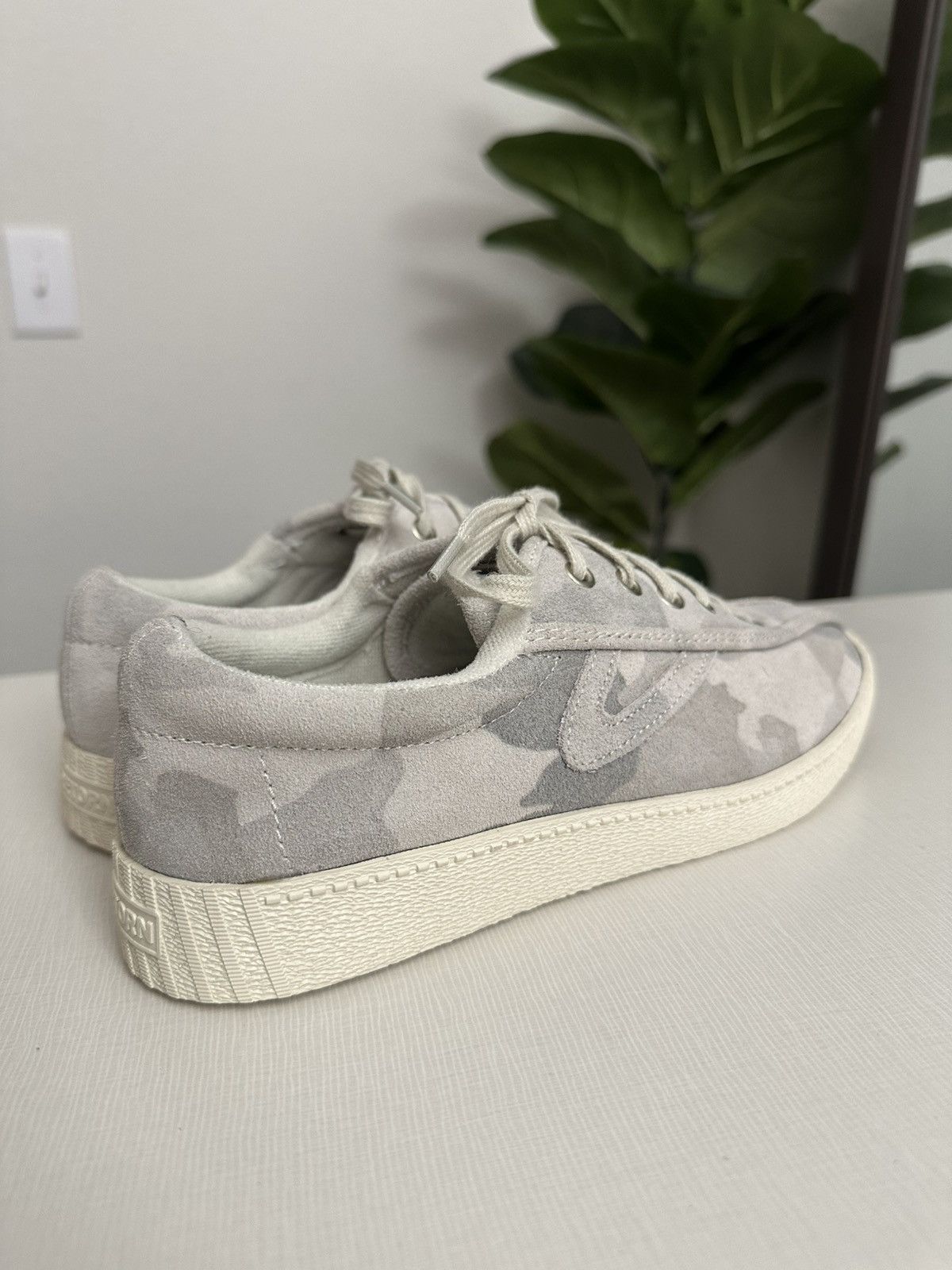 Tretorn Tretorn Canvass Low Top Shoes Gray Camo Women’s US 7 Size US 7 / IT 37 - 3 Thumbnail