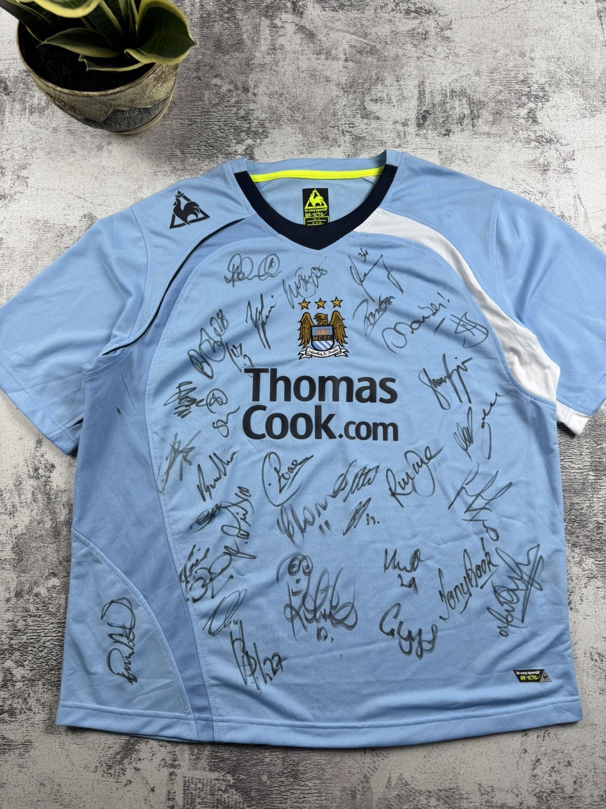Le Coq Sportif Manchester City 2008/2009 All Squad Autographed Jersey Shirt Size US XL / EU 56 / 4 - 8 Thumbnail