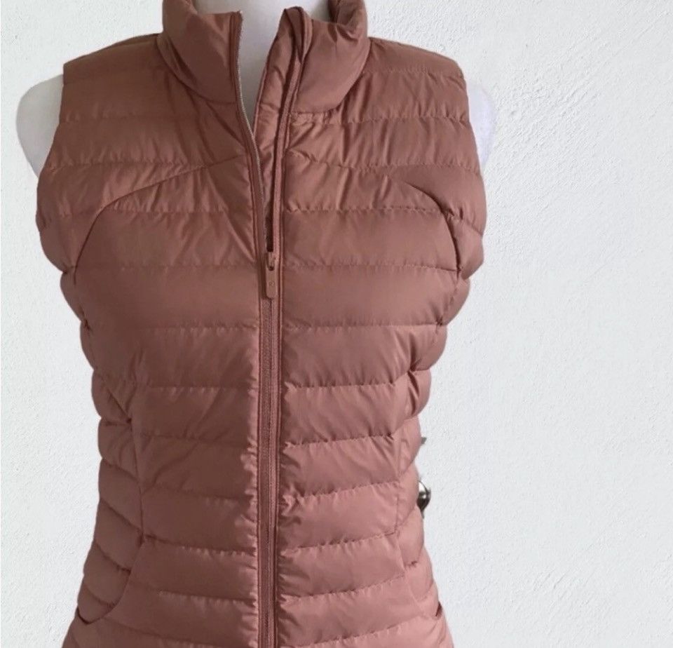 Lululemon Lululemon Pack It Down Again Vest Coral sz.8 Size M / US 6-8 / IT 42-44 - 1 Thumbnail