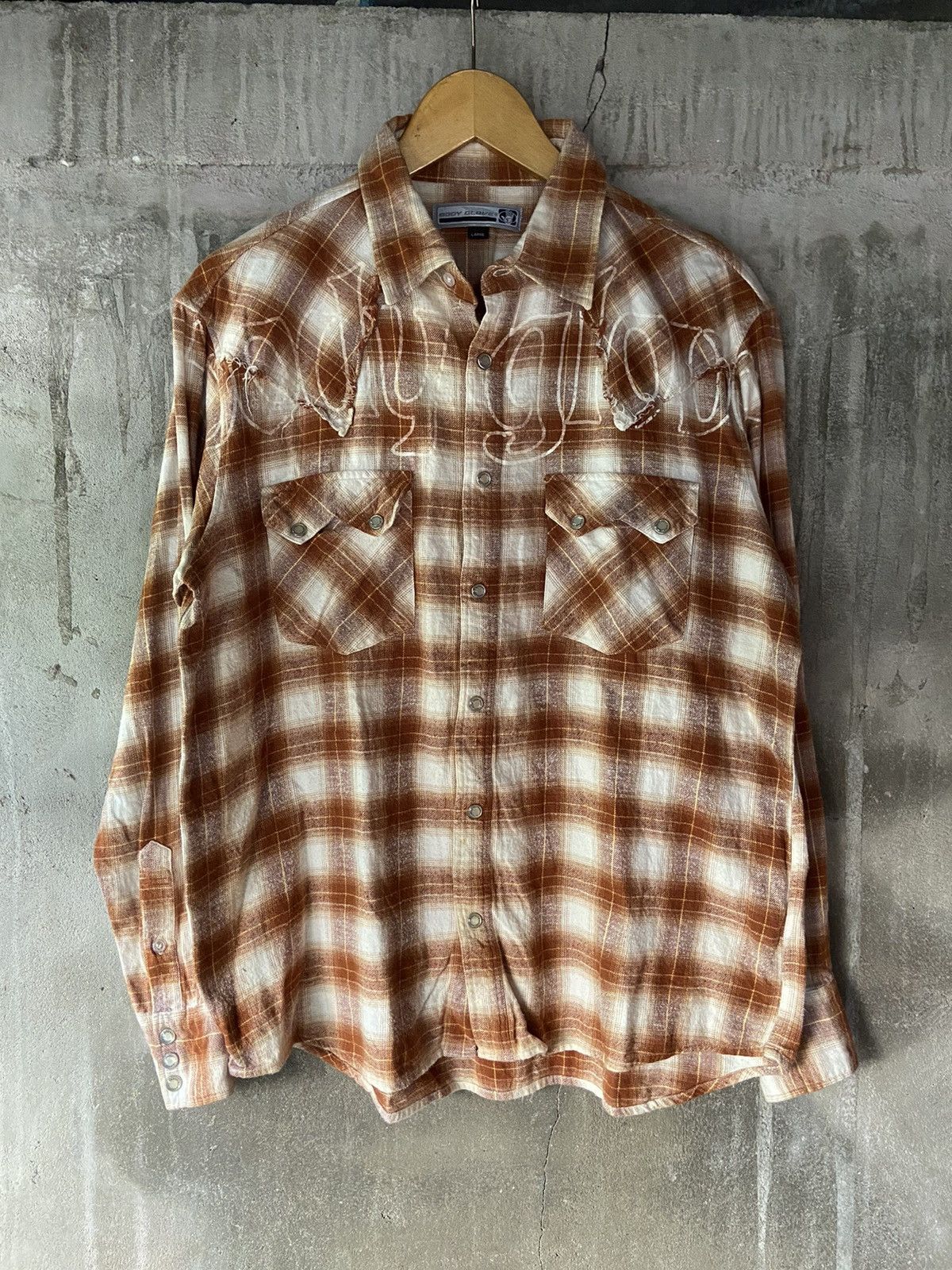 If Six Was Nine BODY GLOVE DISTRESSED BUTTON DOWN SHIRT Size US L / EU 52-54 / 3 - 1 Thumbnail