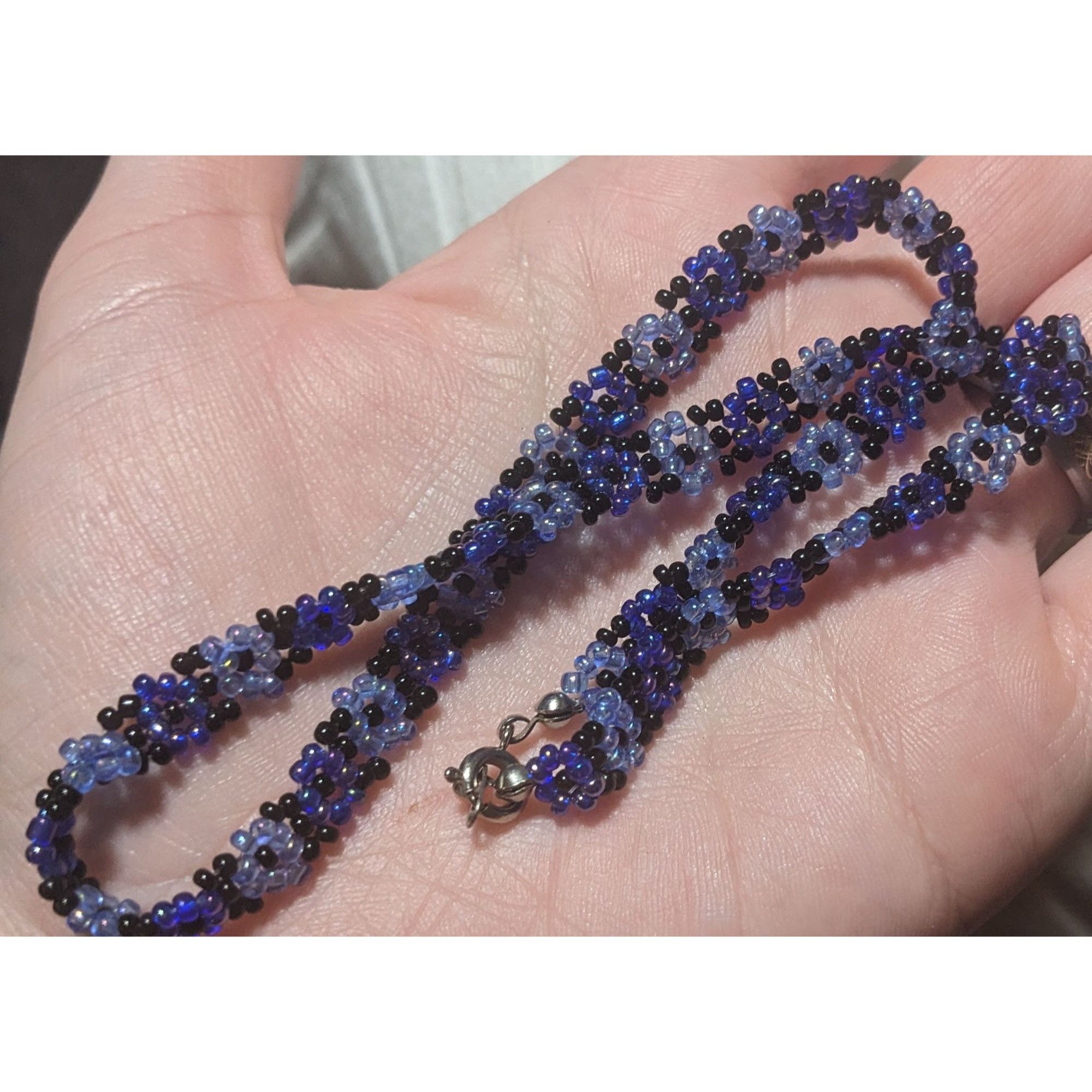 Other Retro Blue And Black Beaded Floral Necklace Size ONE SIZE - 3 Thumbnail