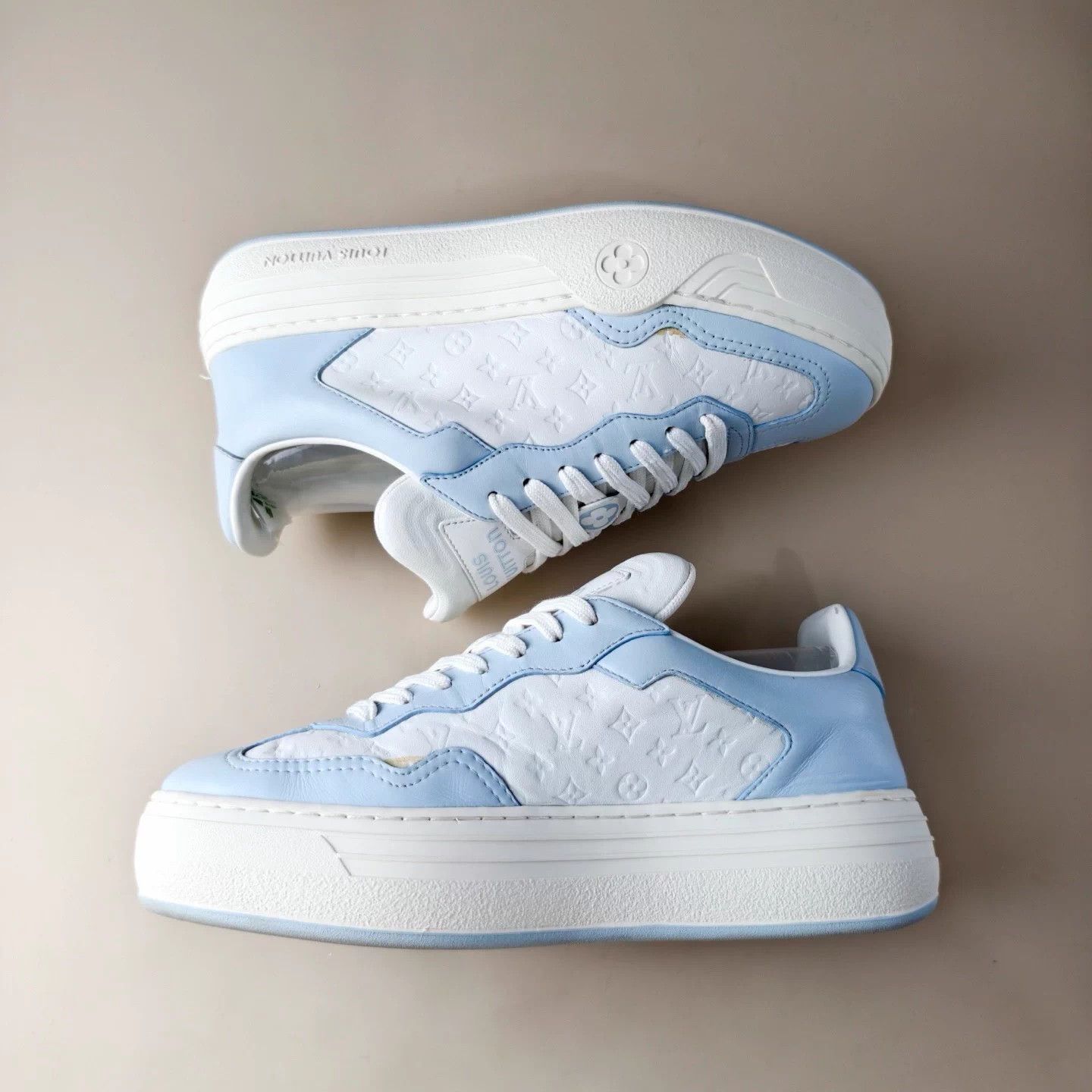 Louis Vuitton LV Dragon Year Embossed Cloud Sneaker White/Blue 37 Size US 6 / IT 36 - 2 Thumbnail
