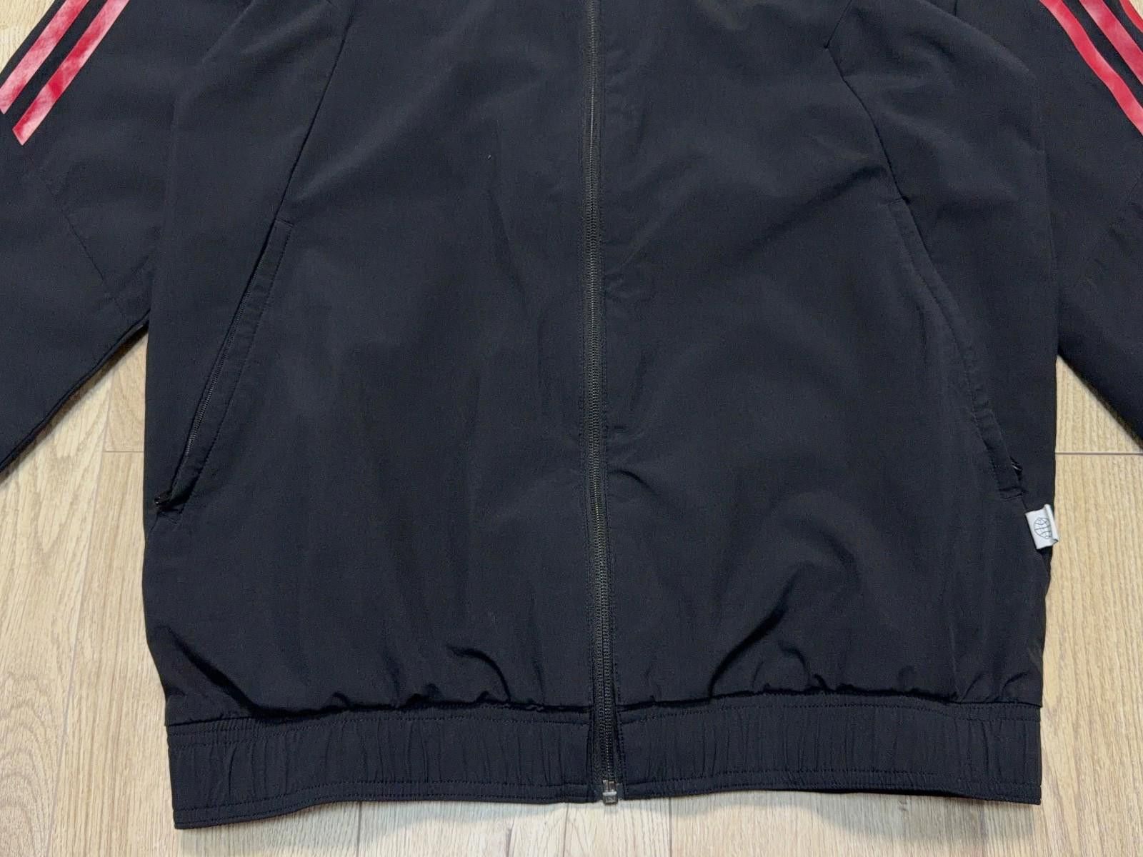 Adidas Mens Adidas Manchester United 2022 2023 Windbreaker Jacket Size US S / EU 44-46 / 1 - 2 Thumbnail