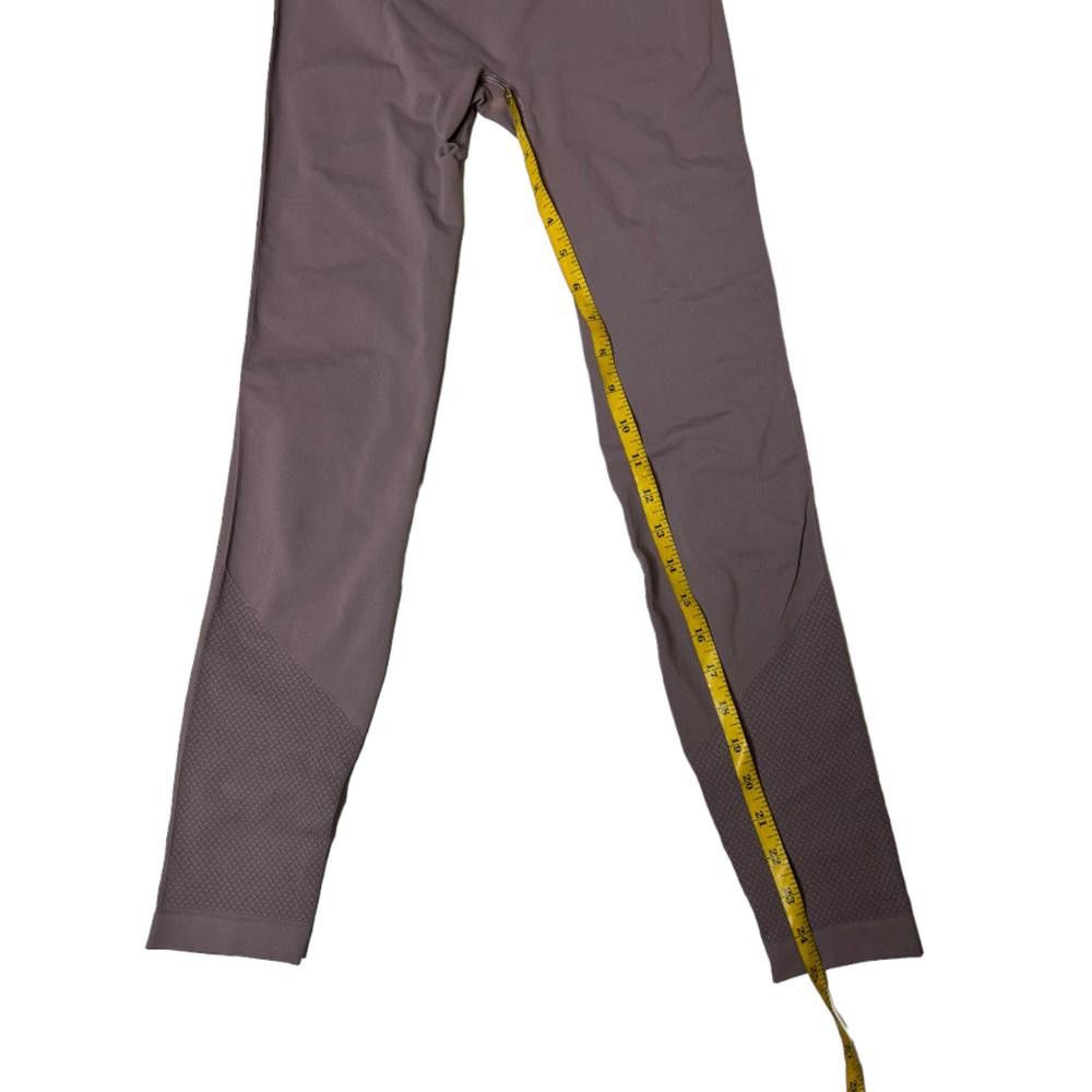 Lululemon lululemon athletica l Iconic Sweat Legging Lavender Size 4 Size 27" / US 4 / IT 40 - 5 Thumbnail