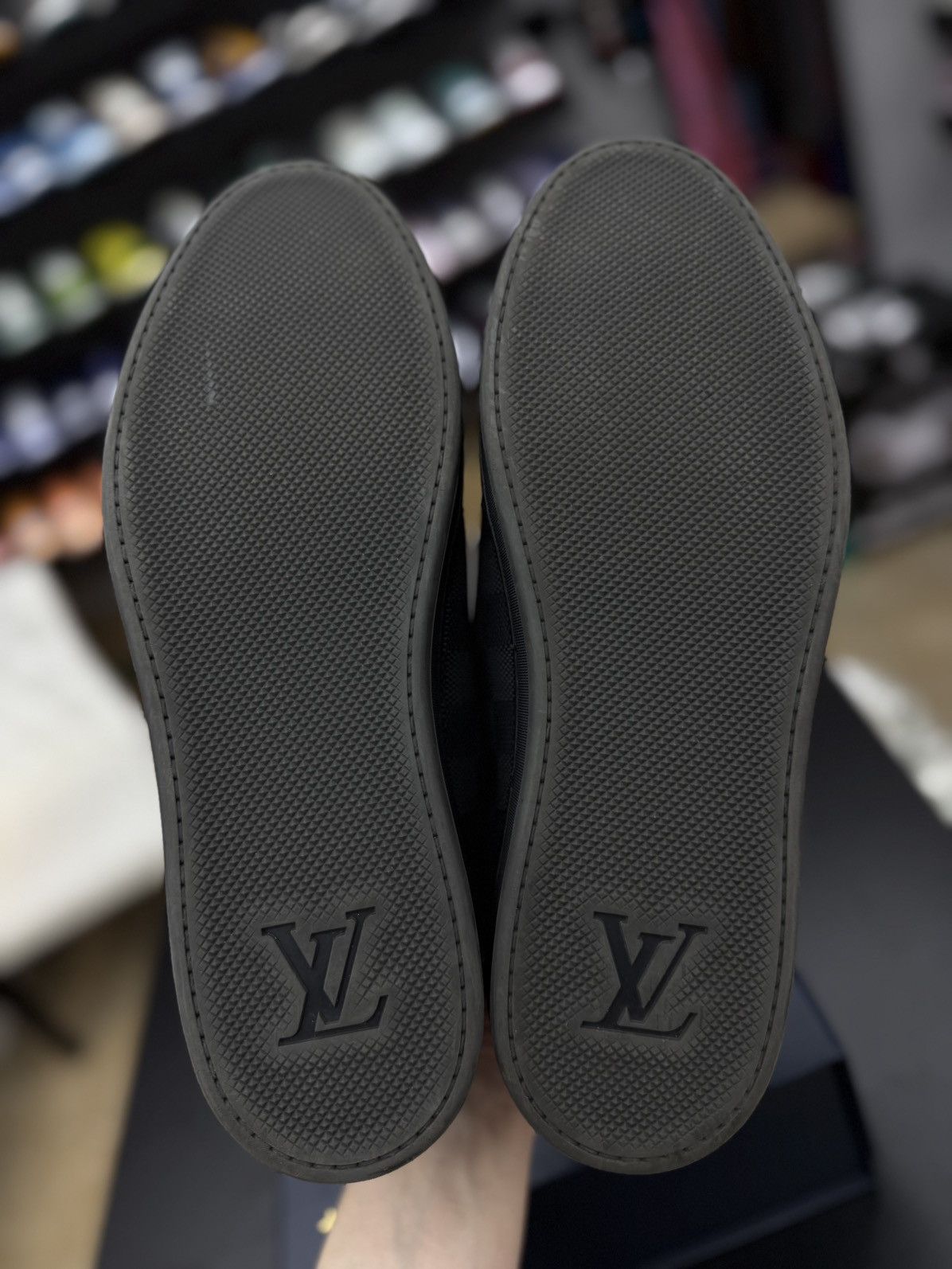 Louis Vuitton Louis Vuitton Black Monogram Sneakers Size 10UK/11US Size US 11 / EU 44 - 14 Thumbnail