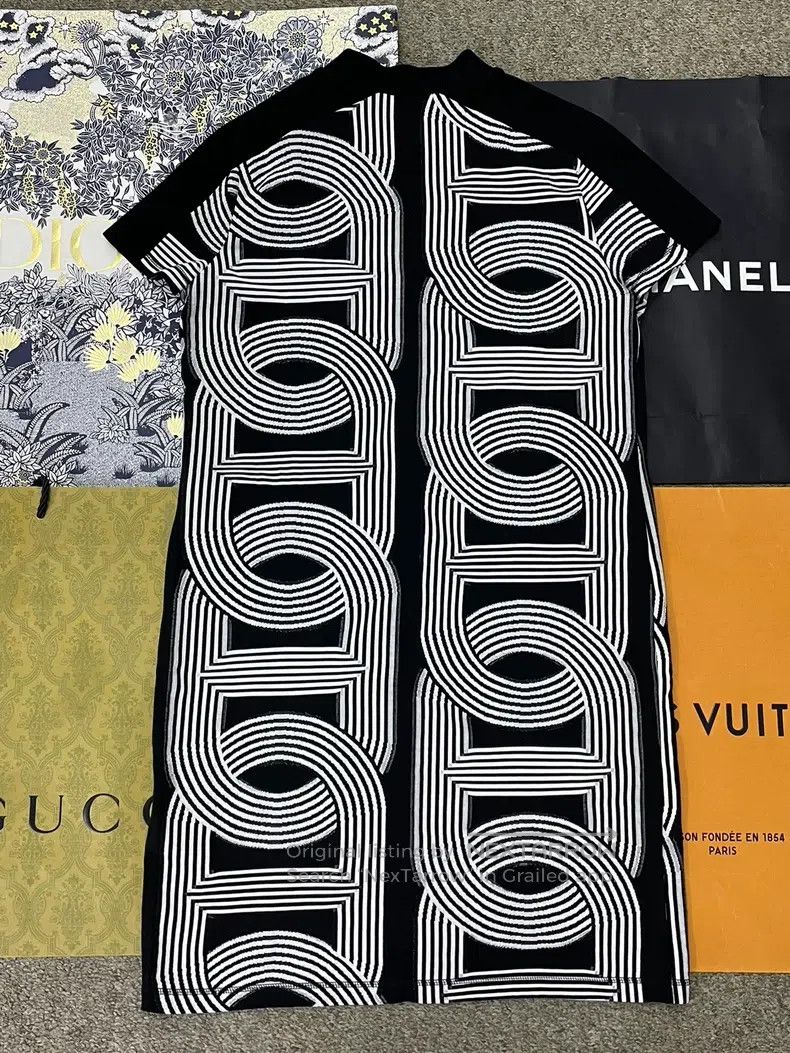 Hermes Hermes Black and White Pig Nose Printed Dress, Classic Bla Size XS / US 0-2 / IT 36-38 - 2 Thumbnail
