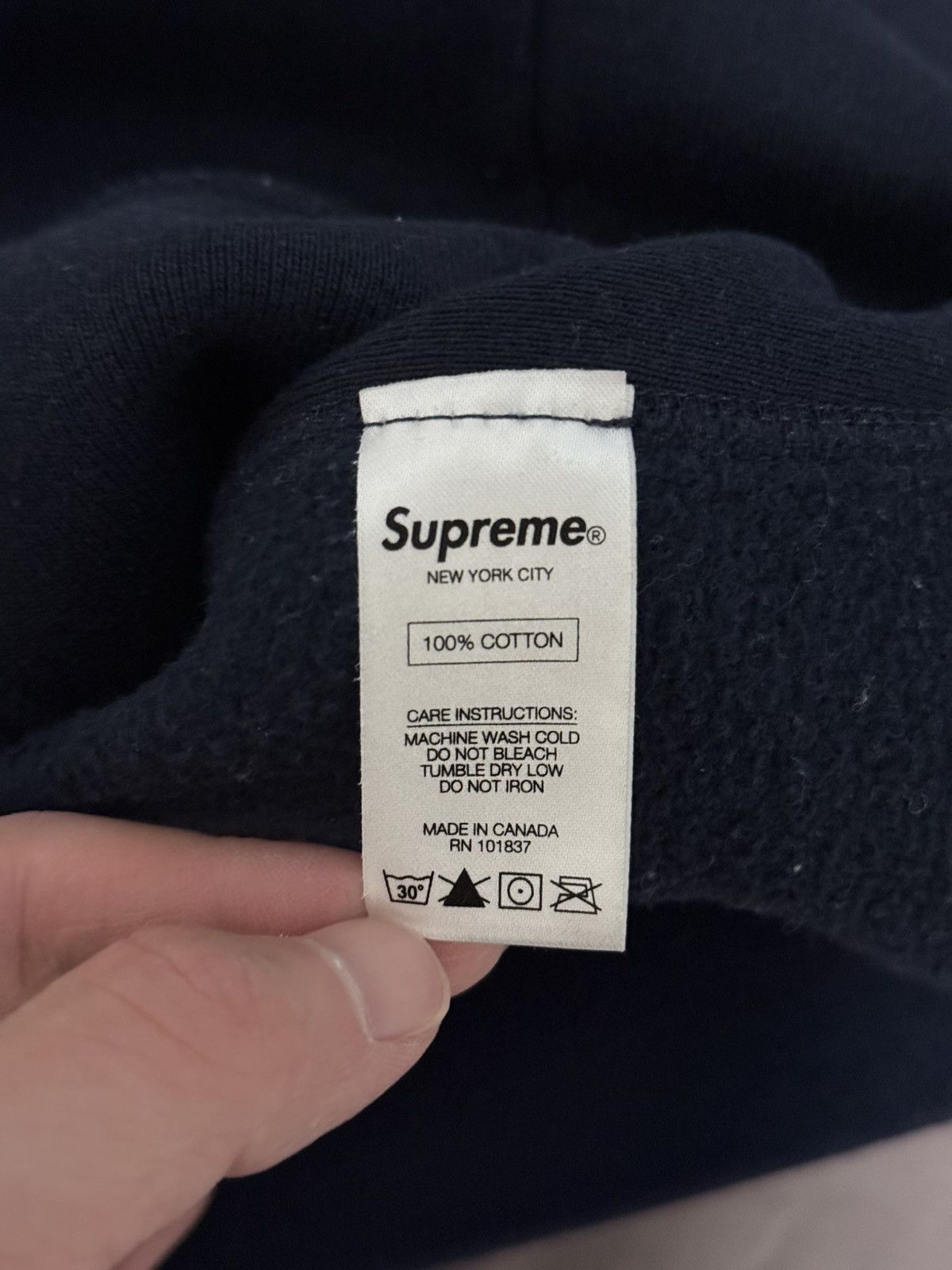 Supreme Supreme fw15 red on navy box logo crewneck Size US M / EU 48-50 / 2 - 7 Thumbnail