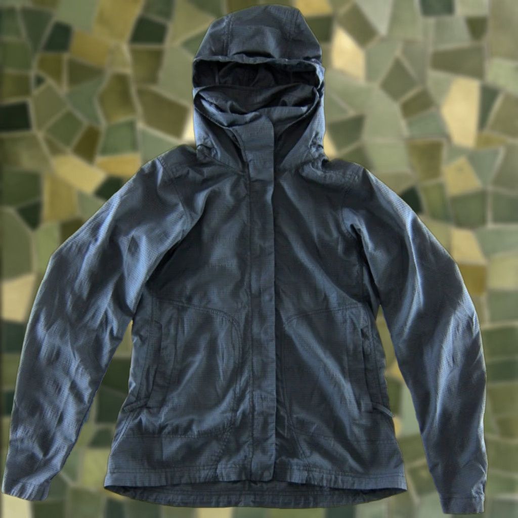 Vintage Nau Grey Eco Circle Lightweight Hooded Windbreaker Jacket M Gray Quilted Hooded Zip Long Sleeve Regular Womens Size M / US 6-8 / IT 42-44 - 1 Thumbnail