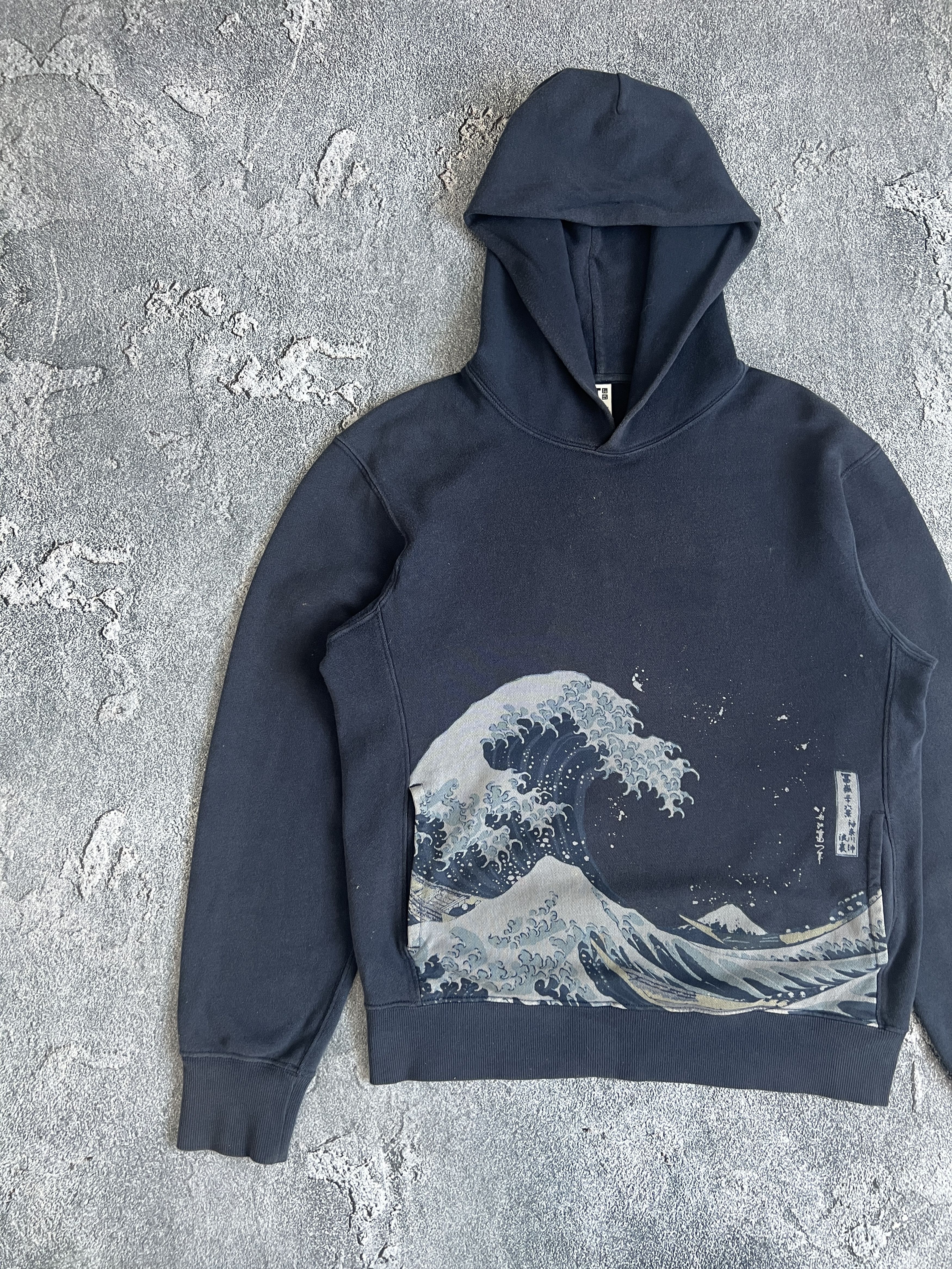 Uniqlo Uniqlo hoodie wave japanese printed Size US S / EU 44-46 / 1 - 5 Thumbnail