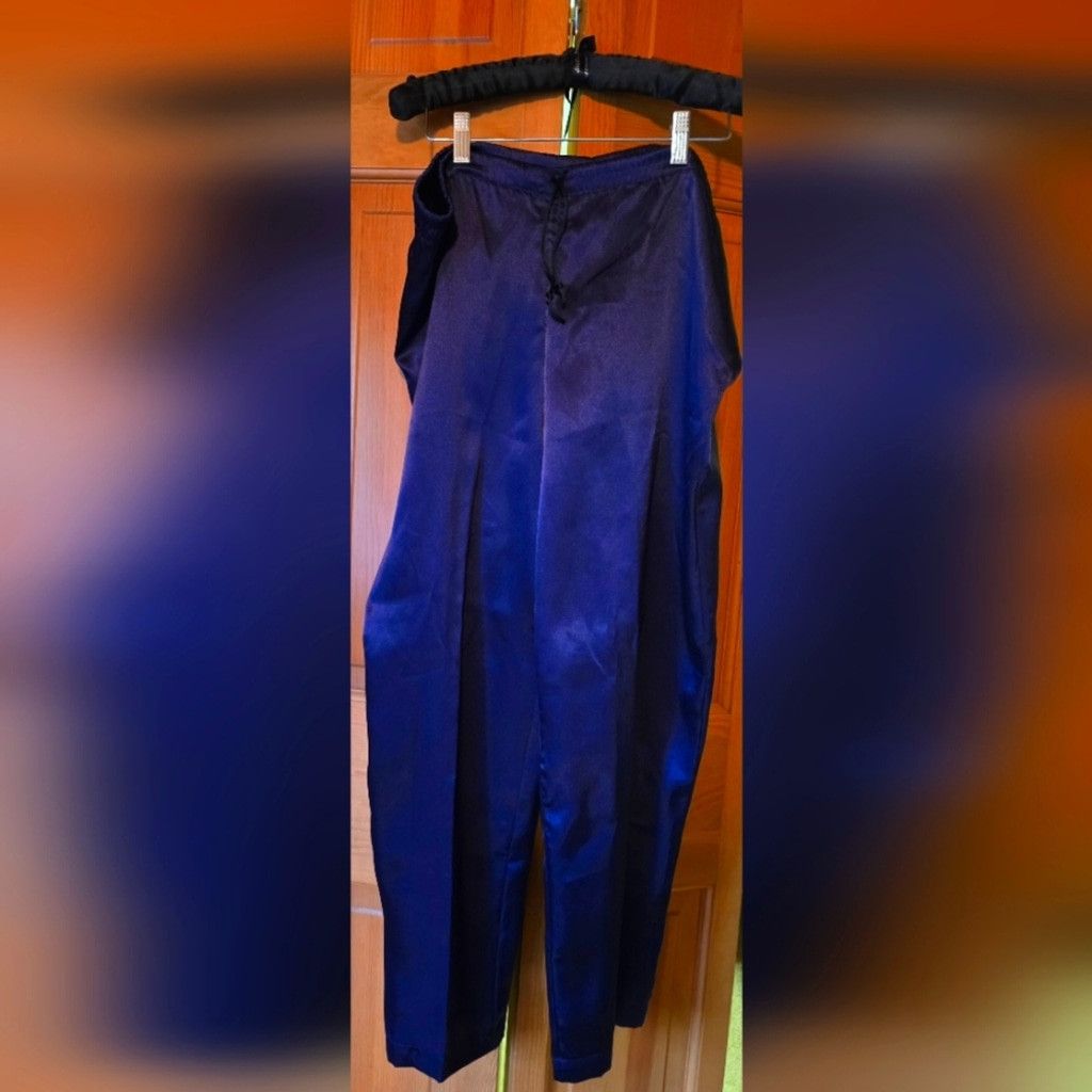 The Unbranded Brand Adonna Vintage Like New 3 Piece Pajama Set Size ONE SIZE - 7 Thumbnail