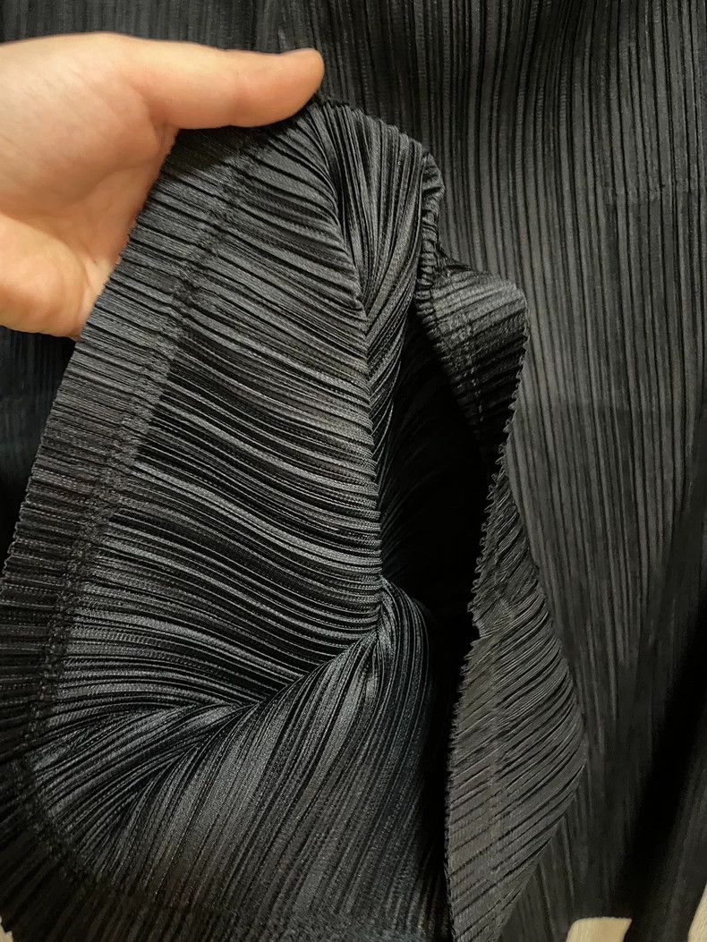 Issey Miyake Issey Miyake size:4 Black pleated trousers Size 22" - 6 Thumbnail